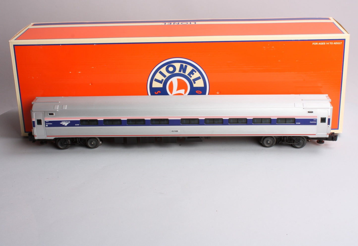 Lionel 6-35432 O Gauge Amtrak Coach Car #82588 EX/Box