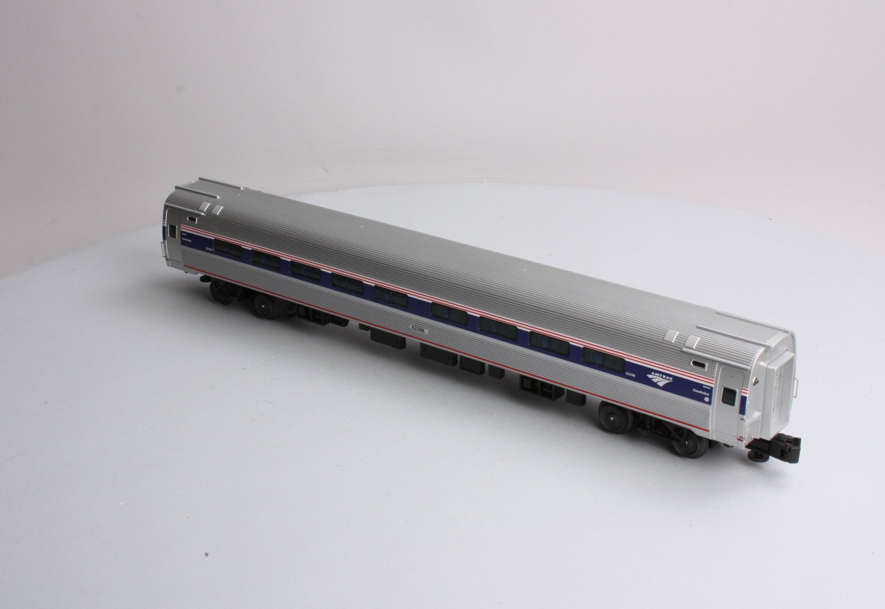 Lionel 6-35432 O Gauge Amtrak Coach Car #82588 EX/Box