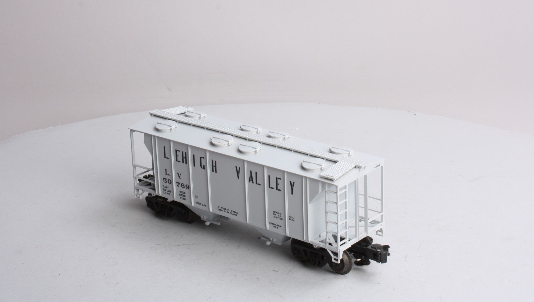Weaver 2123 O Gauge Lehigh Valley 34' PS-2 Covered Hopper #2123 (3 Rail) NIB