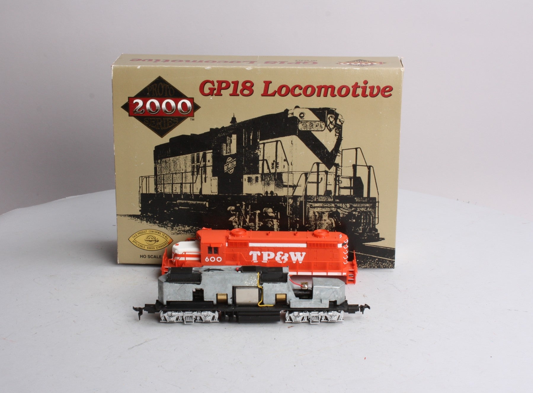 Proto 2000 8167 HO Scale Toledo, Peoria & Western GP-18 'Low Nose' Diesel Loco LN/Box