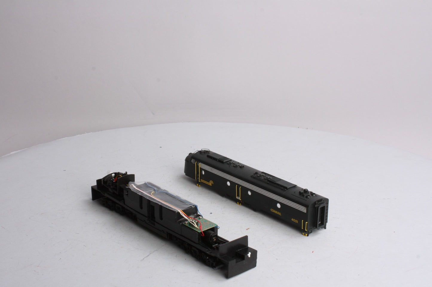 Proto 2000 8016 HO Conrail E8/9 Diesel Locomotive #4021 LN/Box