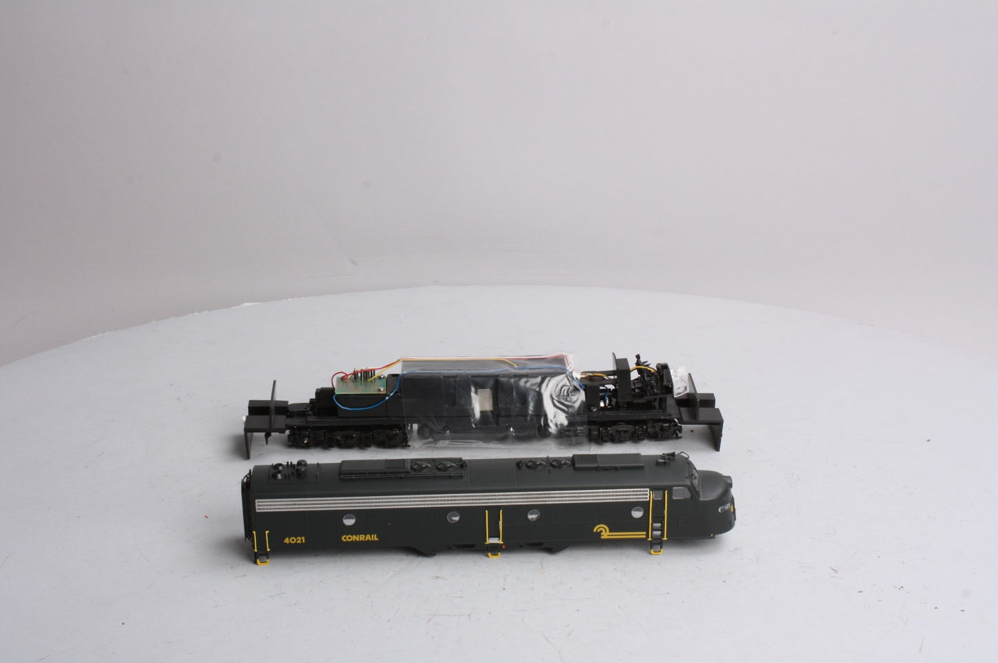 Proto 2000 8016 HO Conrail E8/9 Diesel Locomotive #4021 LN/Box