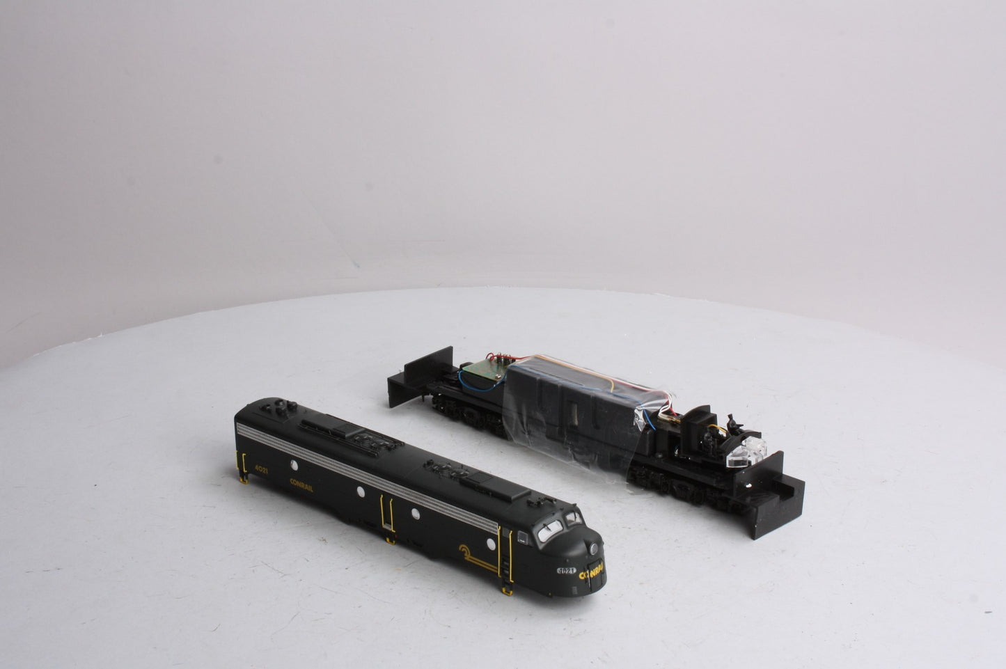 Proto 2000 8016 HO Conrail E8/9 Diesel Locomotive #4021 LN/Box