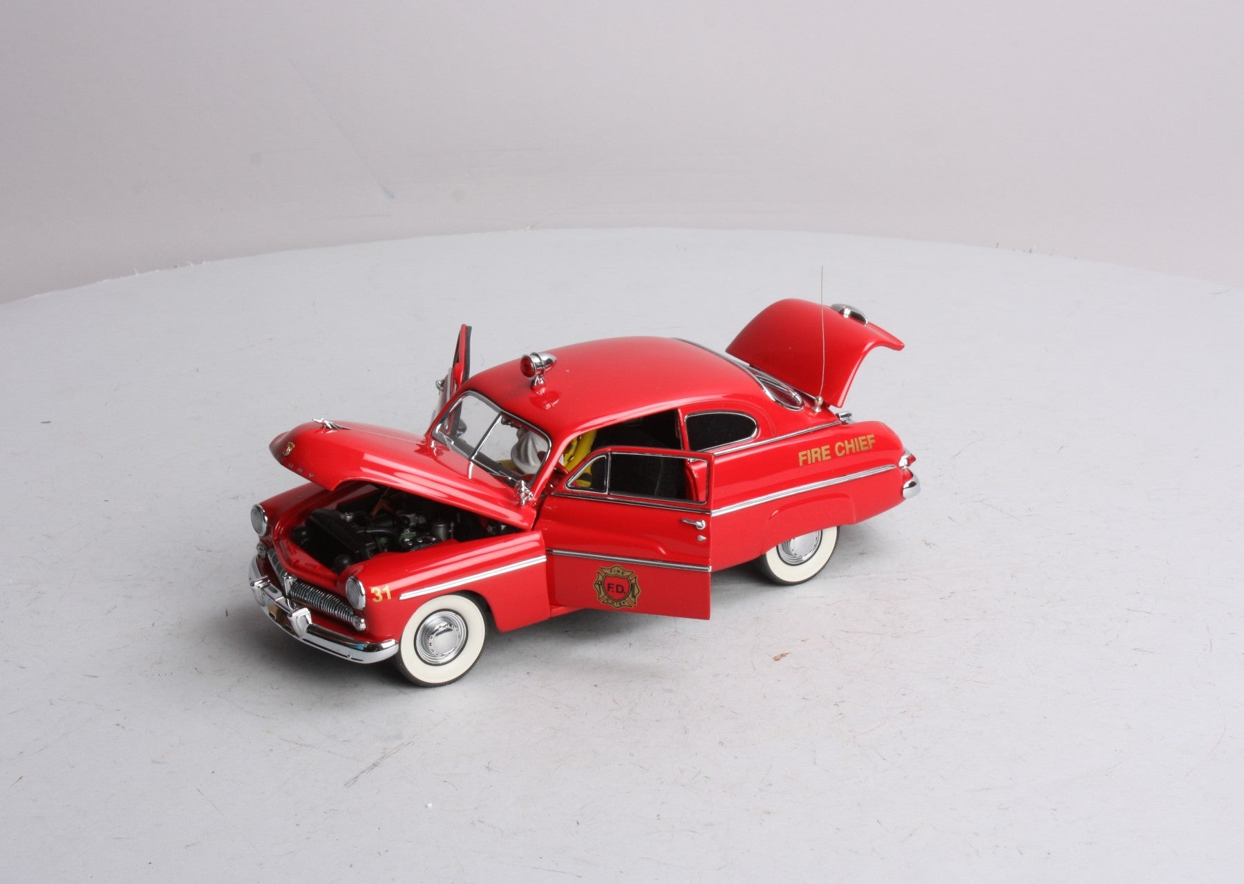 Danbury Mint 1949 1:24 1949 Mercury Fire Chief Club Coupe LN/Box