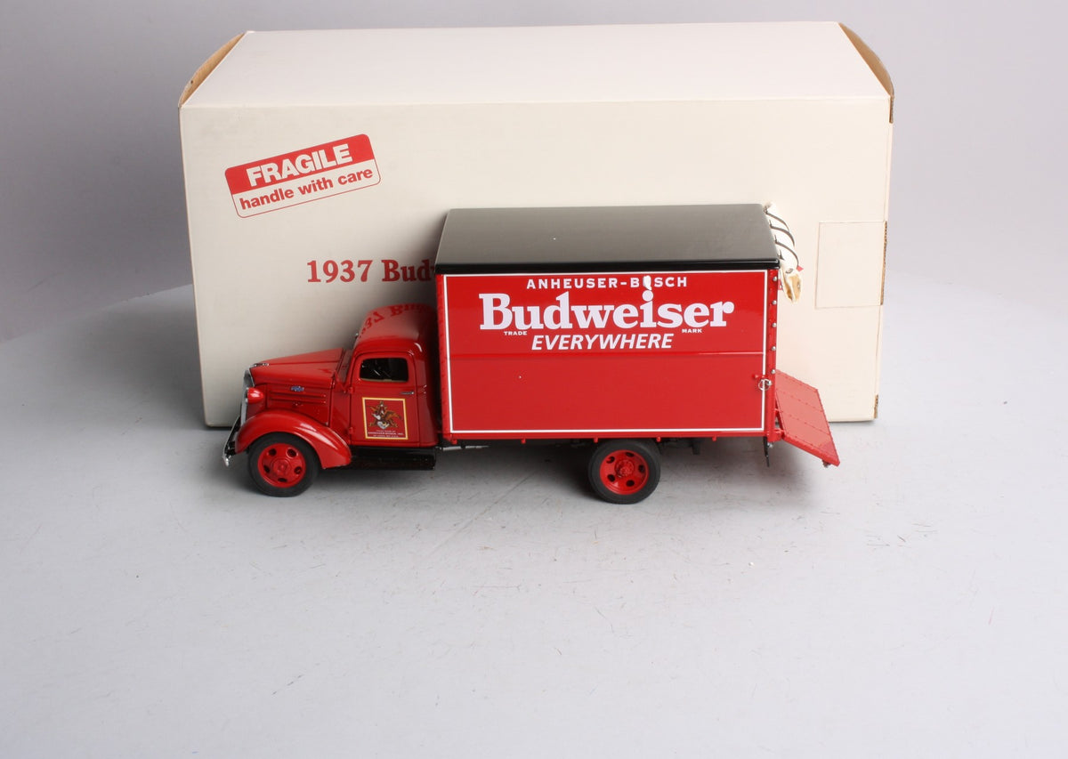 Danbury Mint 1937 1:24 1937 Budweiser Delivery Truck  LN/Box