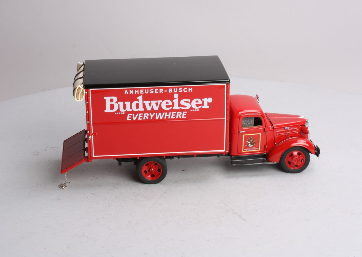 Danbury Mint 1937 1:24 1937 Budweiser Delivery Truck  LN/Box