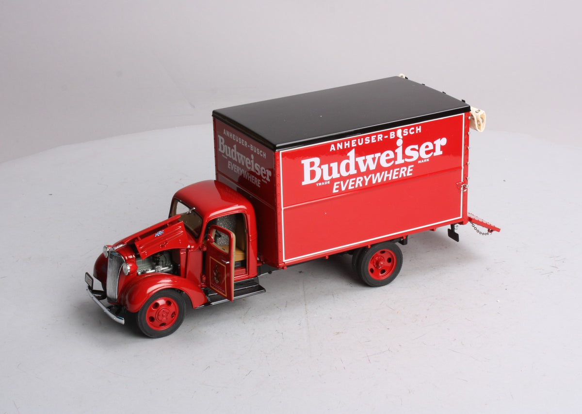Danbury Mint 1937 1:24 1937 Budweiser Delivery Truck  LN/Box
