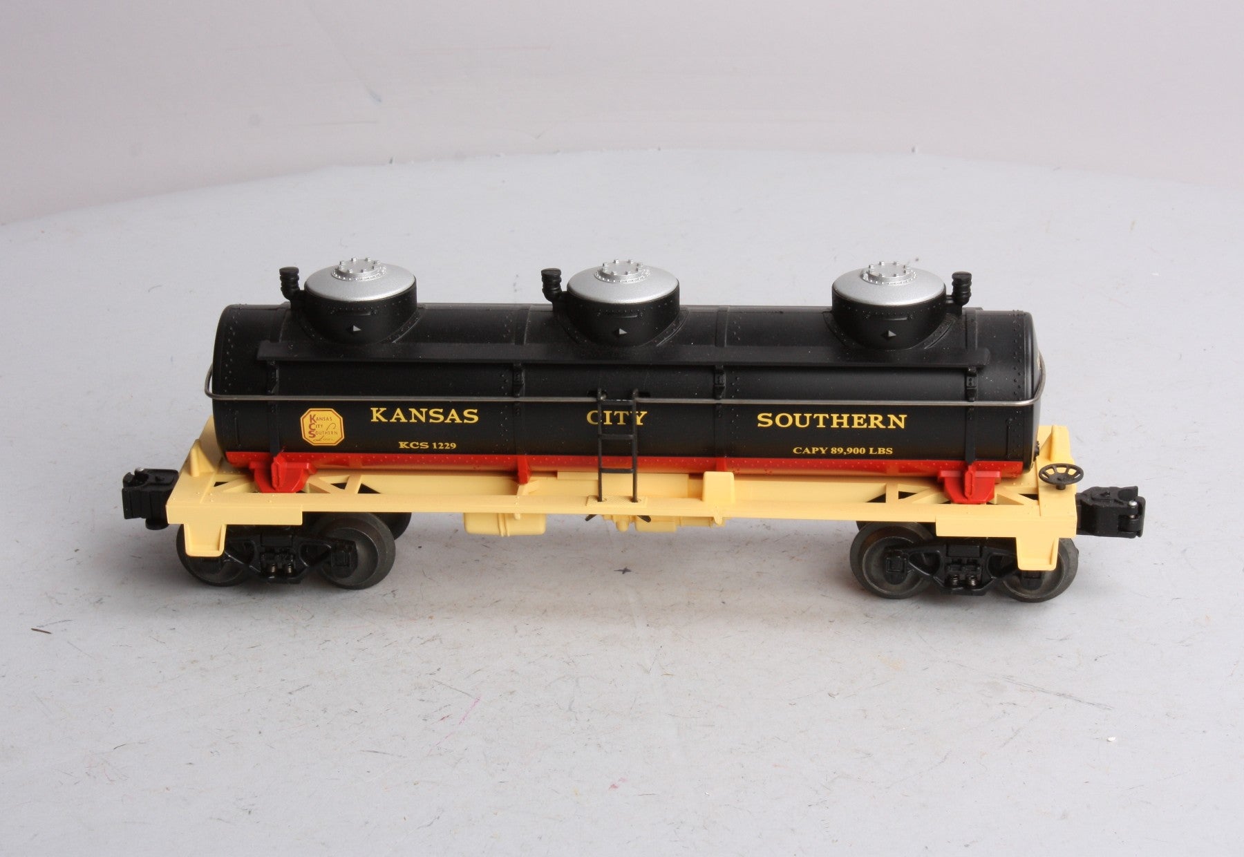 Lionel 6-26120 O Kansas City Southern 3-Dome Tank Car #1229 NIB