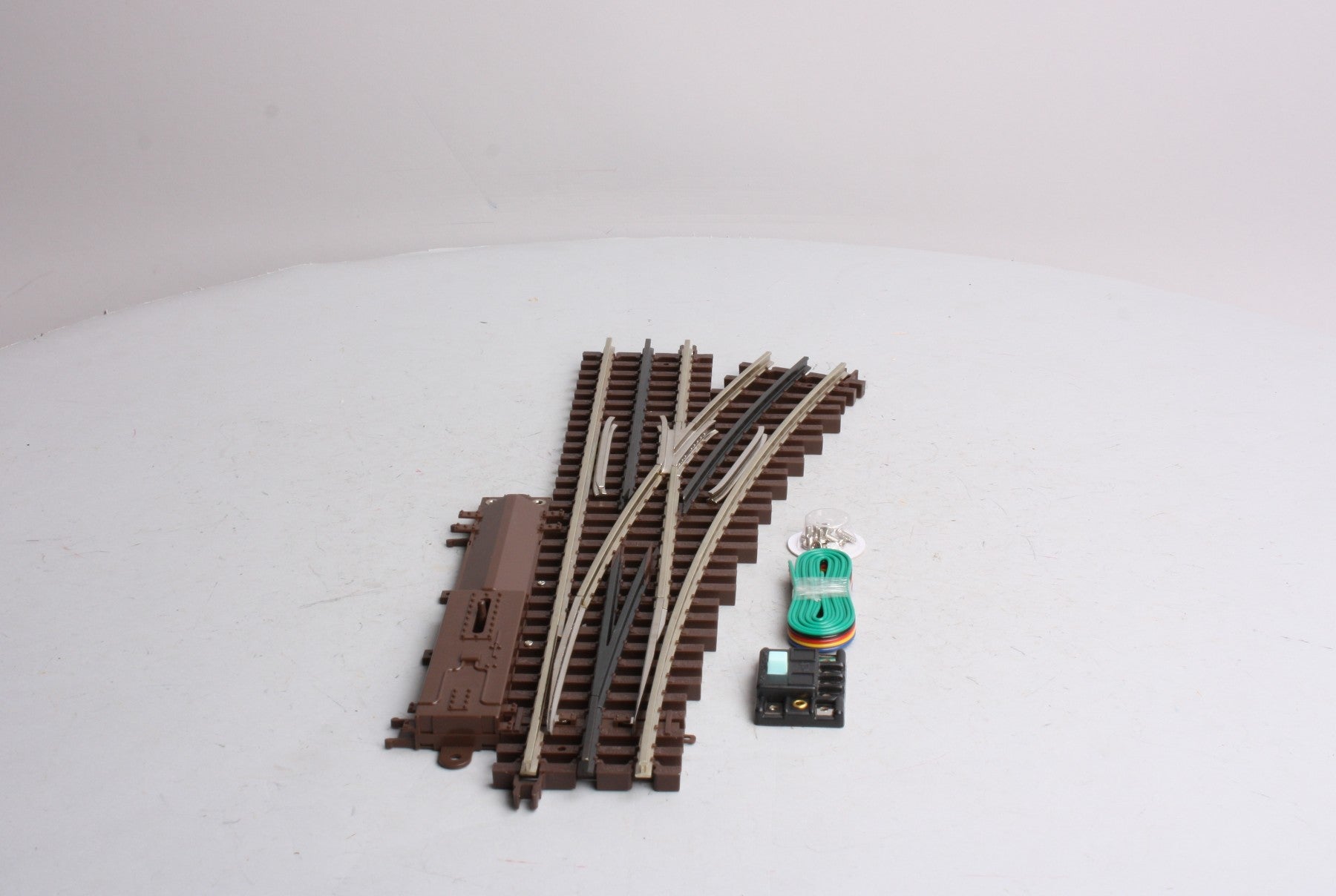 Atlas 6073 O Gauge Nickel Silver O-72 Right Hand Remote Switch Turnout NIB