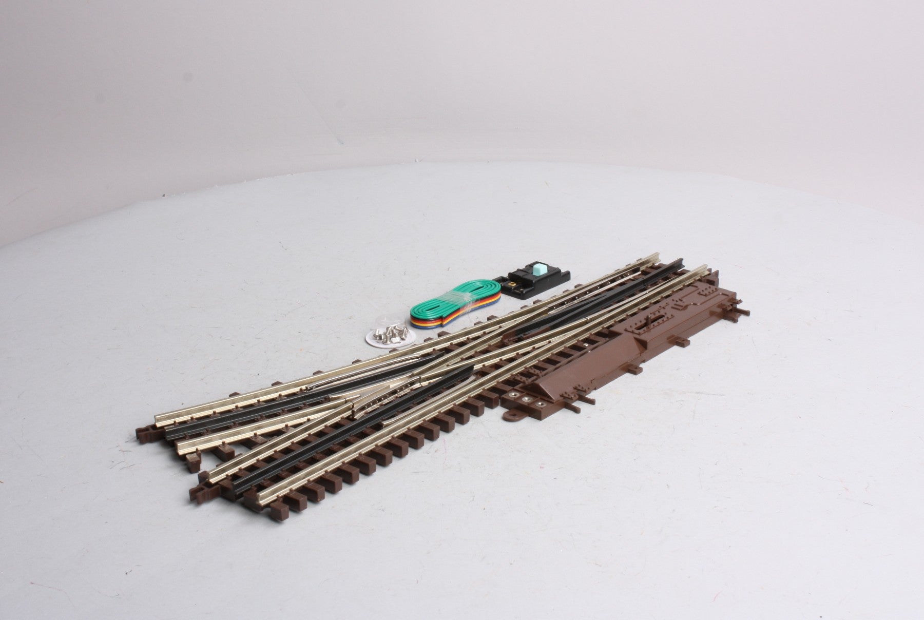 Atlas 6073 O Gauge Nickel Silver O-72 Right Hand Remote Switch Turnout NIB