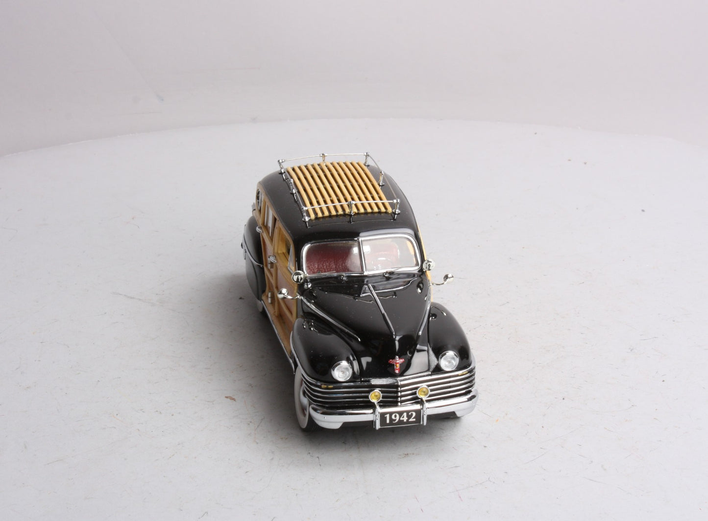 Danbury Mint 1942 1:24 Diecast 1942 Chrysler Town & County Convertible NIB