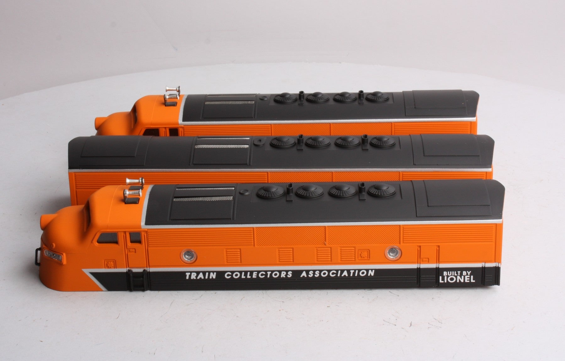 Lionel 6-11737 O Gauge TCA F3 ABA Diesel Locomotive Set (Shells Only) LN