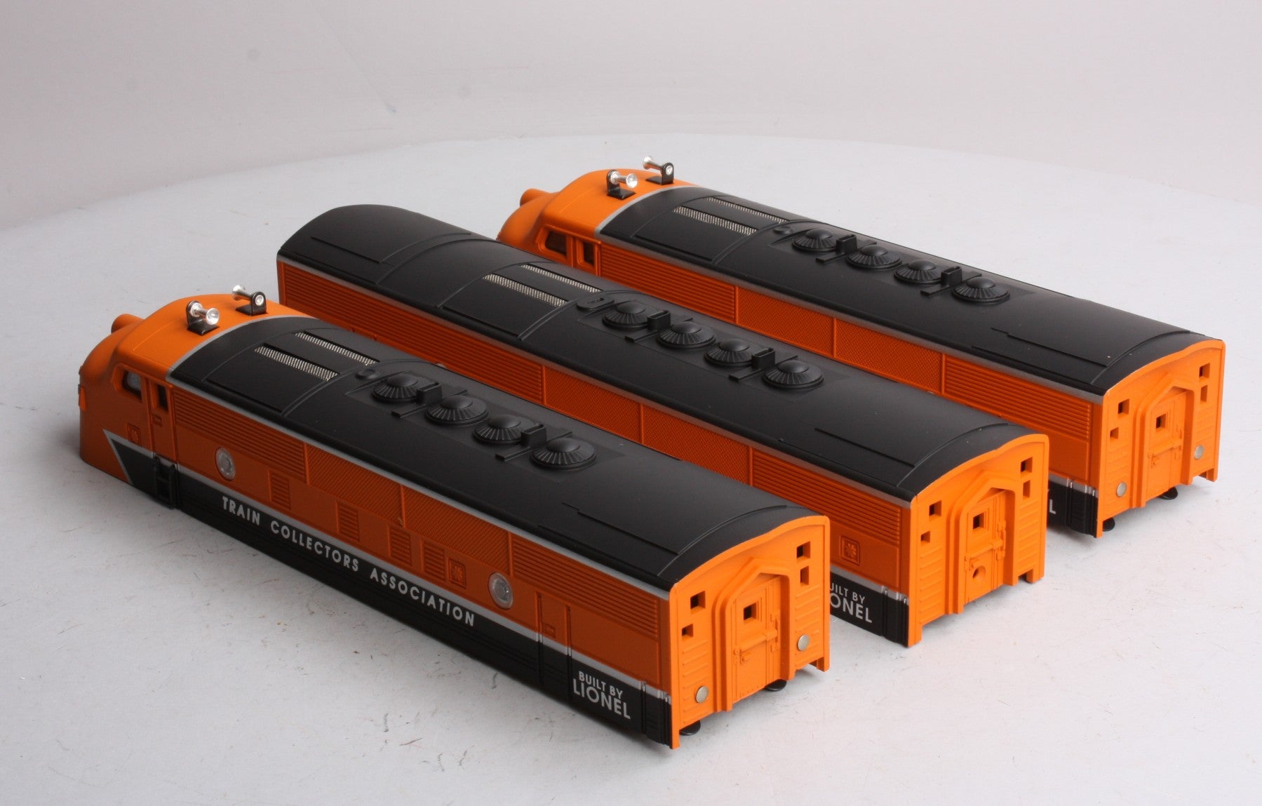 Lionel 6-11737 O Gauge TCA F3 ABA Diesel Locomotive Set (Shells Only) LN