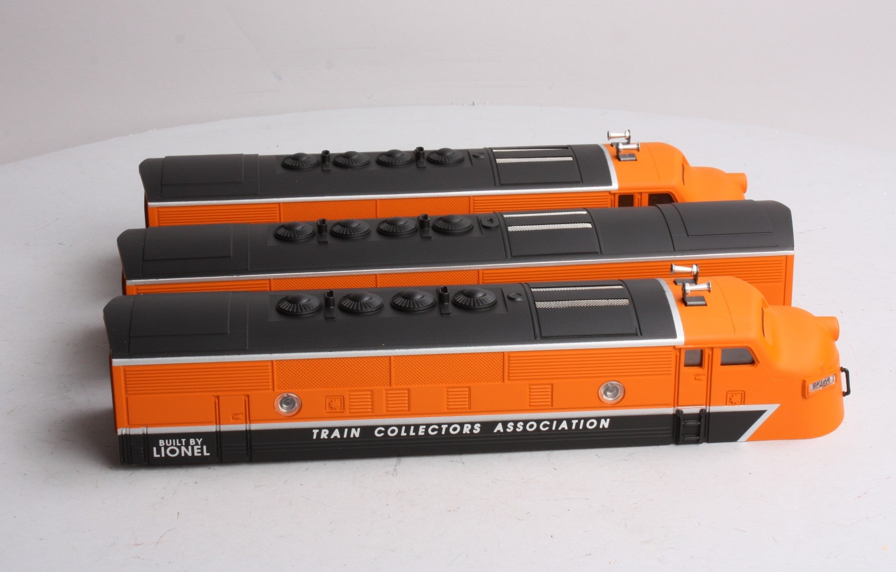 Lionel 6-11737 O Gauge TCA F3 ABA Diesel Locomotive Set (Shells Only) LN