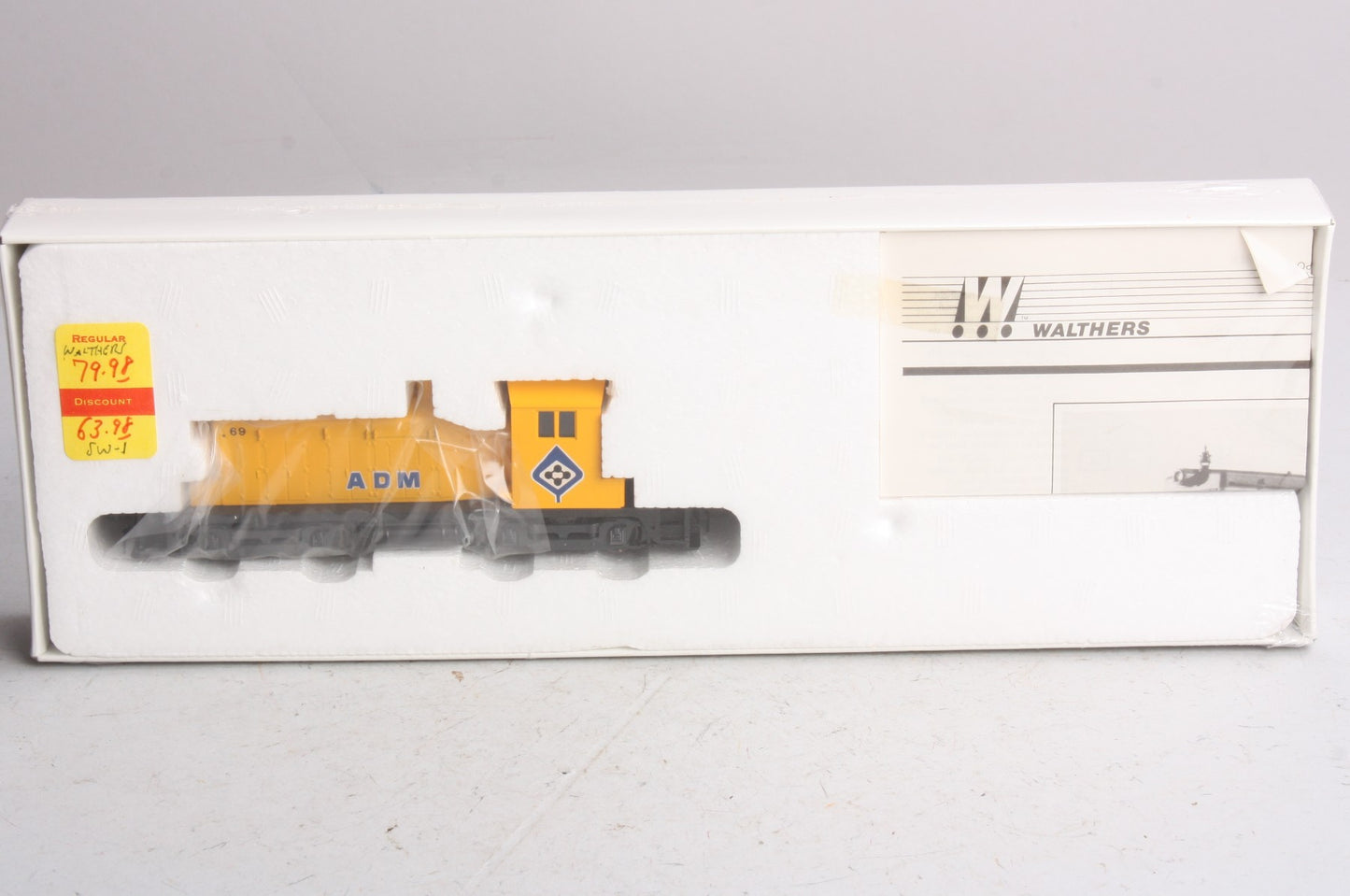 Walthers 932-1362 HO ADM EMD SW-1 Diesel Locomotive #69