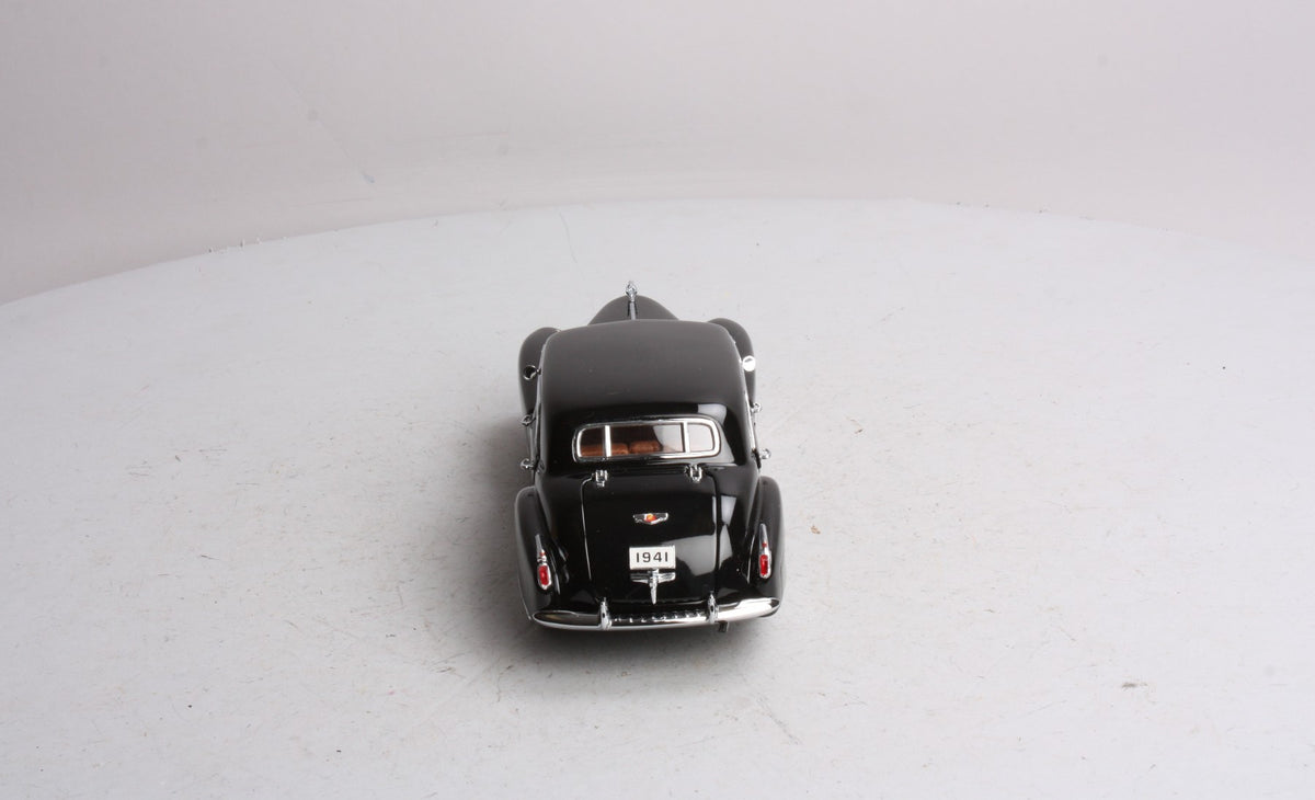 Danbury Mint 195-041 1:24 1941 Cadillac Fleetwood Series 60 Special LN/Box