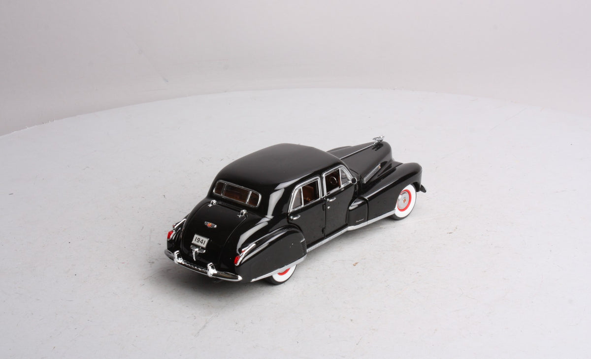 Danbury Mint 195-041 1:24 1941 Cadillac Fleetwood Series 60 Special LN/Box