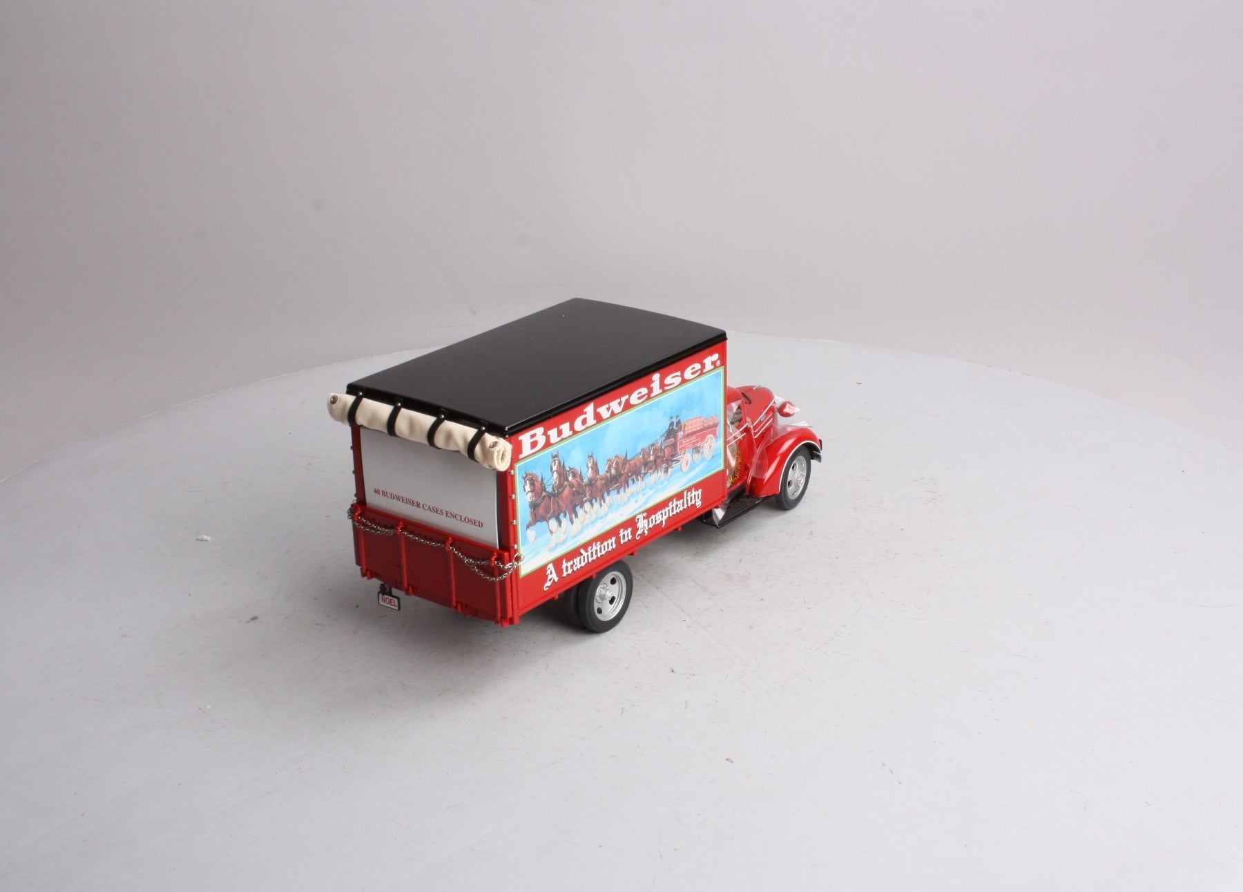 Danbury Mint 1930 1:24 Diecast 1930 Chevrolet Budweiser Christmas Truck NIB