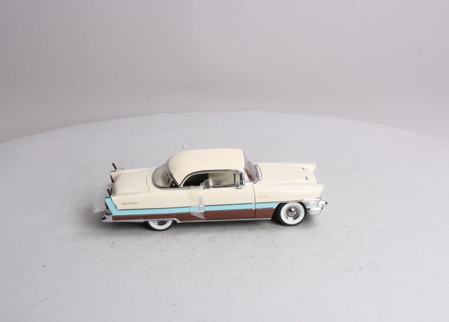 Danbury Mint 1956 1:24 1956 Packard Caribbean Hardtop LN/Box
