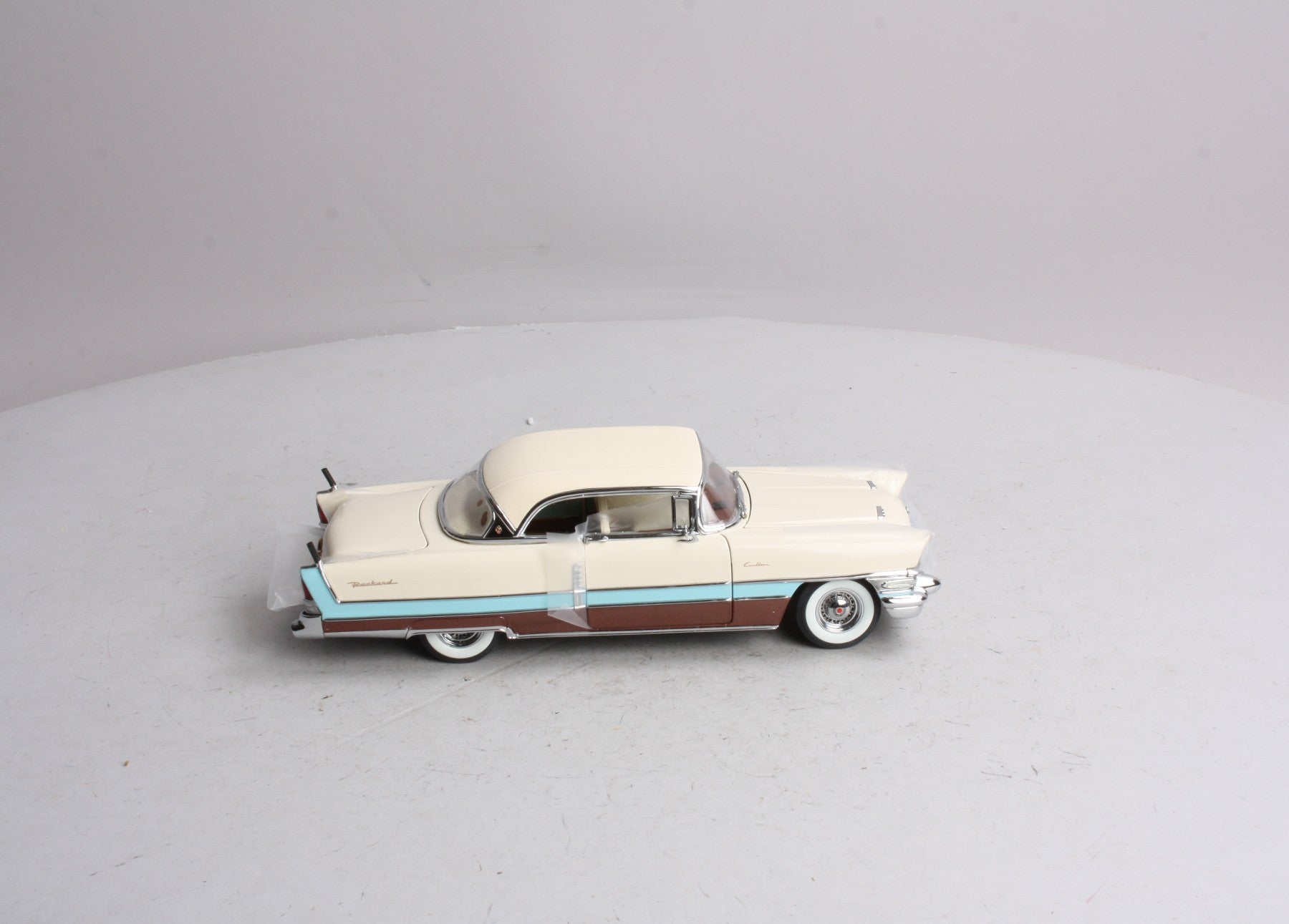 Danbury Mint 1956 1:24 1956 Packard Caribbean Hardtop LN/Box
