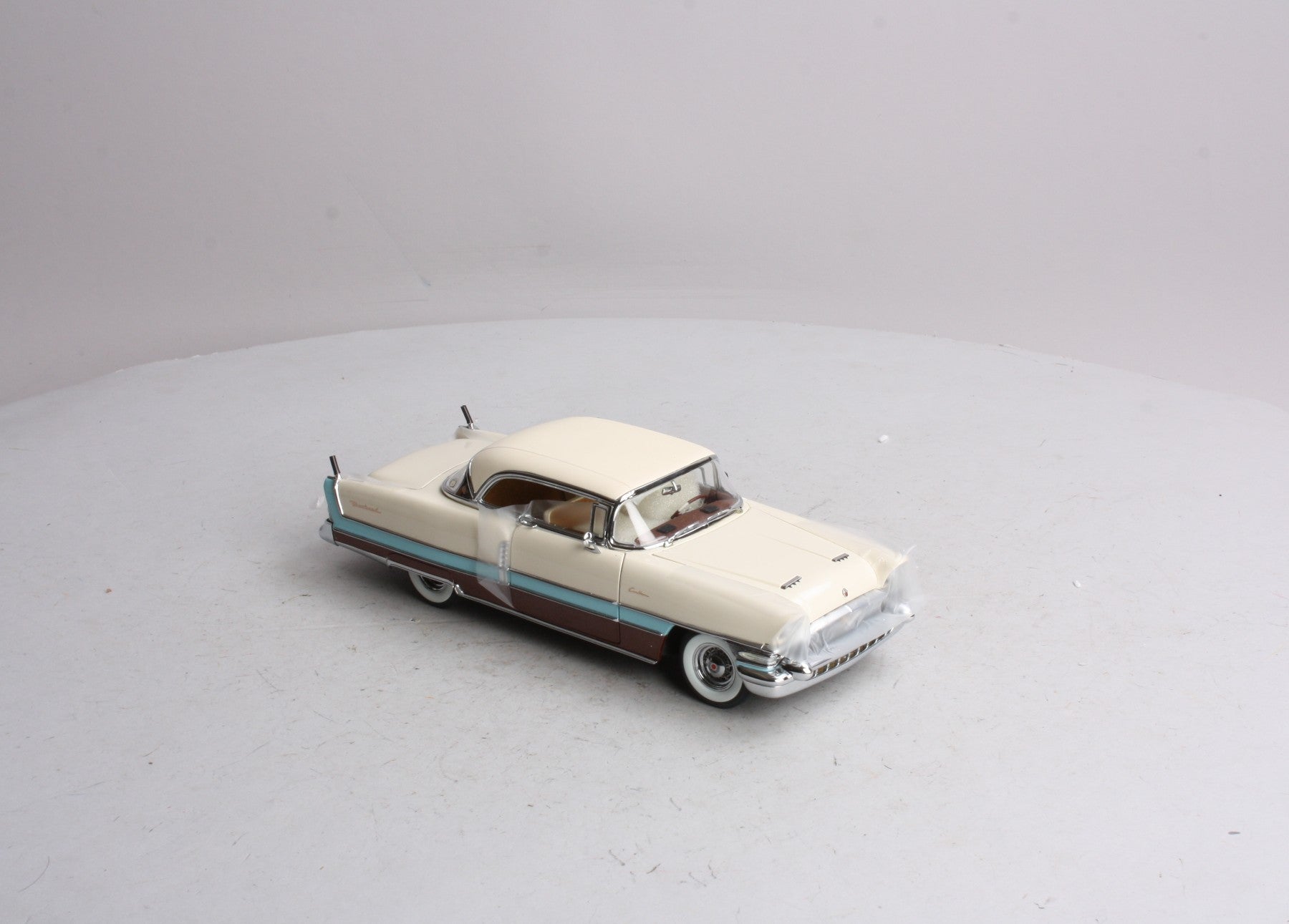 Danbury Mint 1956 1:24 1956 Packard Caribbean Hardtop LN/Box