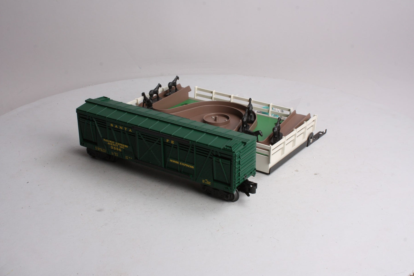 Lionel 6-29843 O Gauge Santa Fe Horse Car & Corral PWC #3356 LN/Box