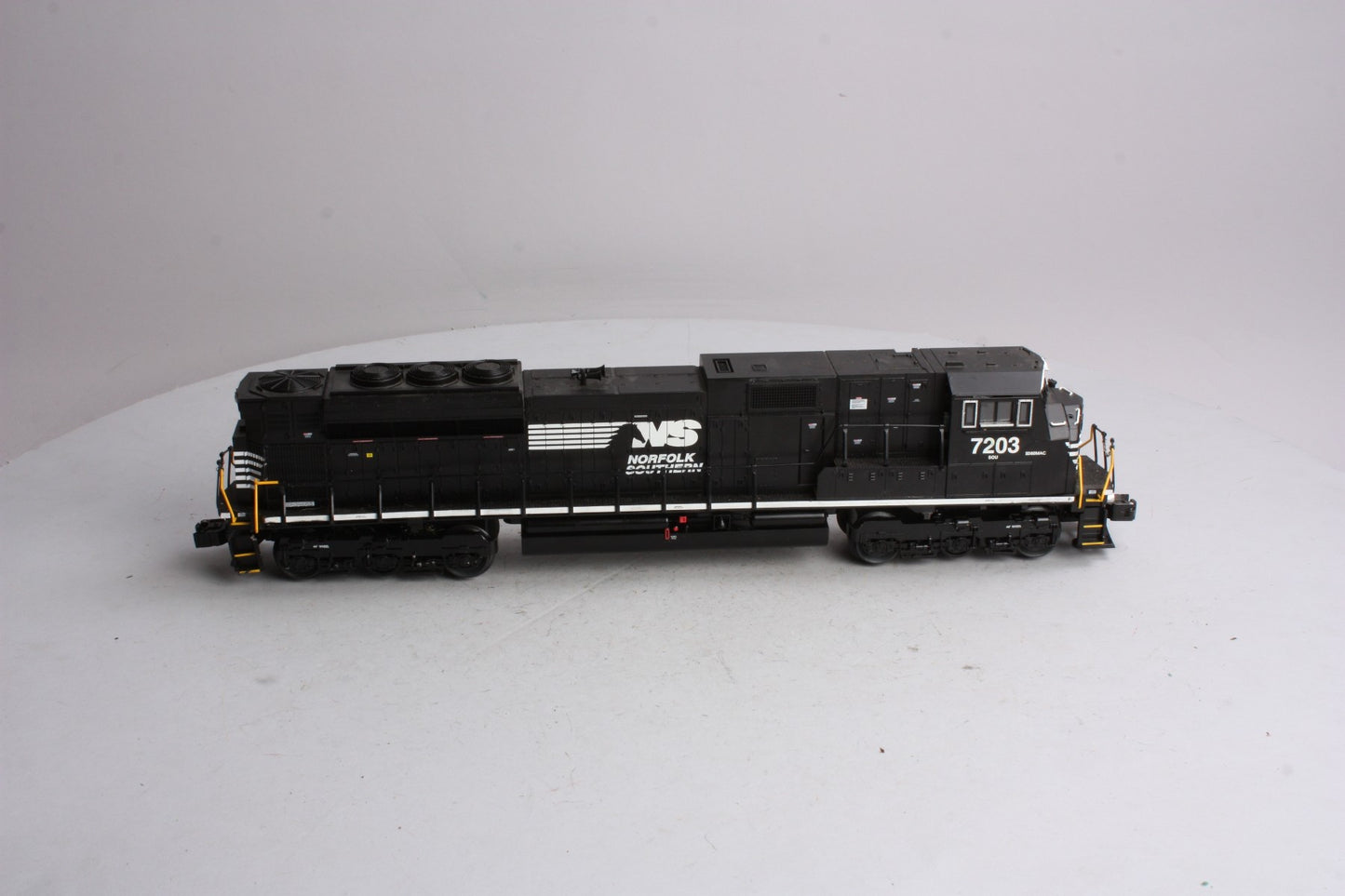 Lionel 6-38585 Norfolk Southern SD80MAC Diesel Locomotive #7203 LN