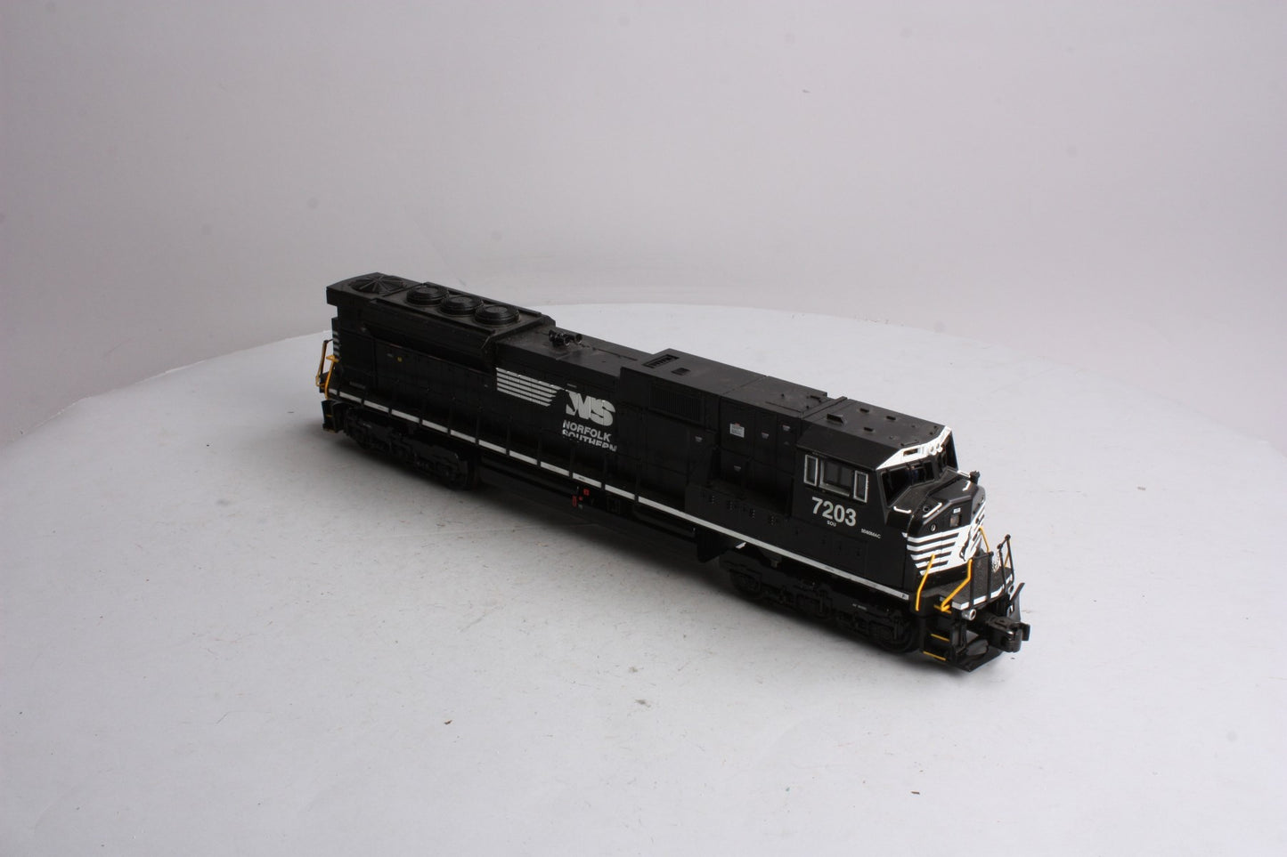 Lionel 6-38585 Norfolk Southern SD80MAC Diesel Locomotive #7203 LN