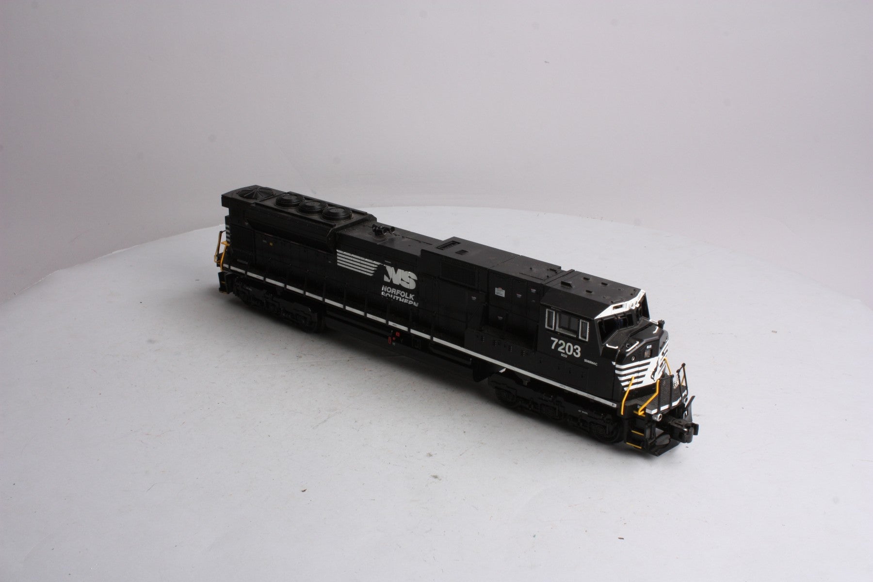 Lionel 6-38585 Norfolk Southern SD80MAC Diesel Locomotive #7203 LN