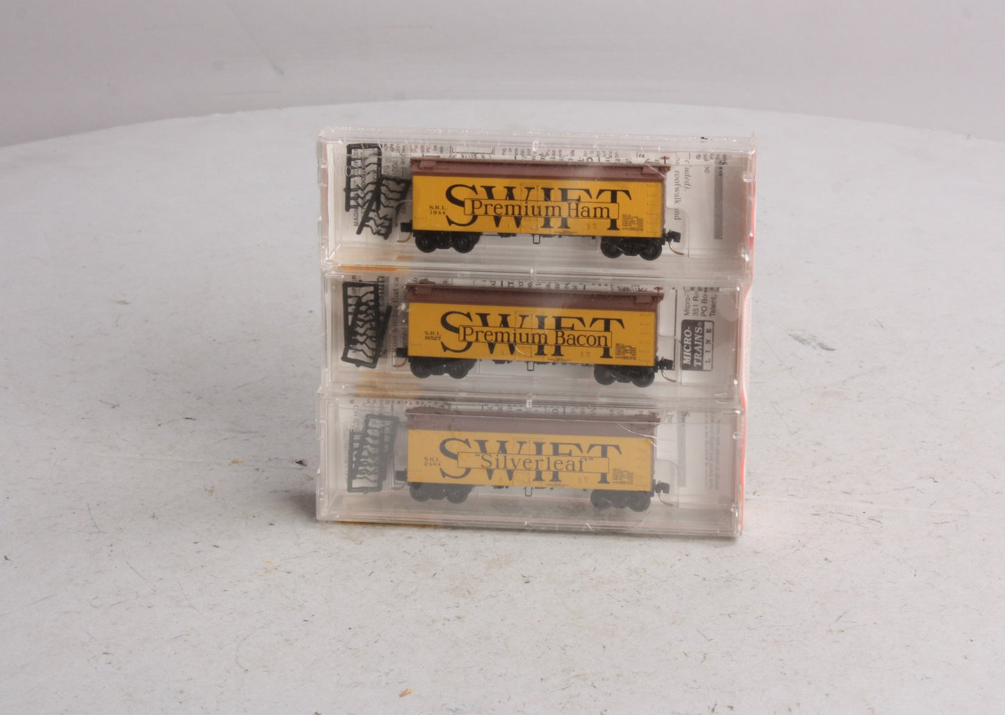 Micro-Trains 05800512 N Scale Swift Premium 36' Wood Sheathed Reefer (Set of 3) MT/Box