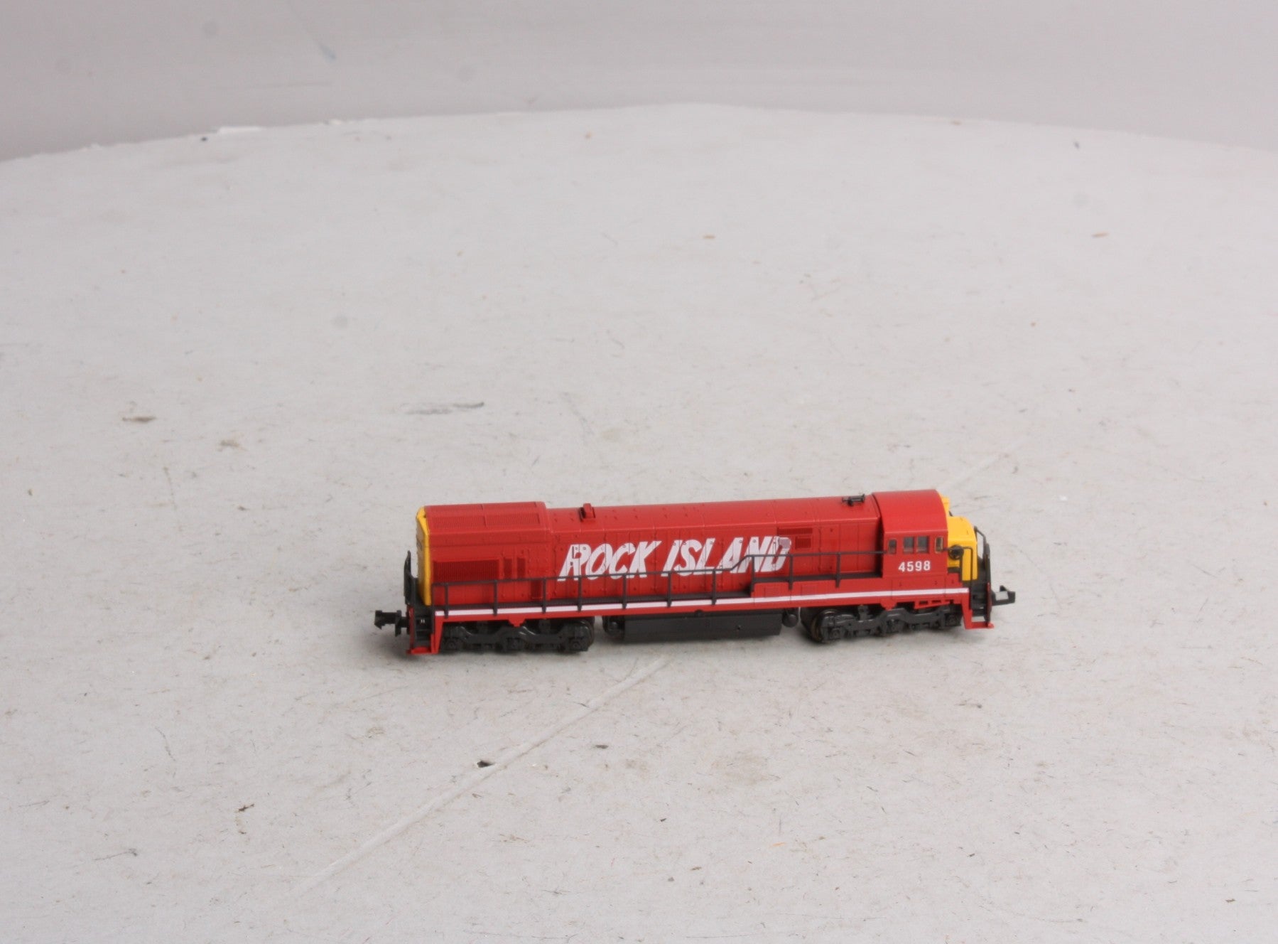 Kato 176-177 N Scale Rock Island U30C Diesel Locomotive #4598 LN/Box