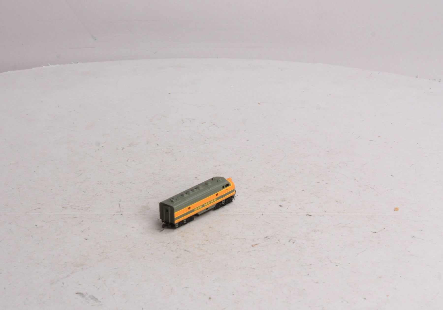 MicroTrains 14008-2 Z Scale Great Northern F7 Diesel Locomotive #268A LN/Box