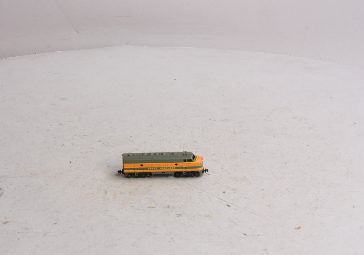 MicroTrains 14008-2 Z Scale Great Northern F7 Diesel Locomotive #268A LN/Box