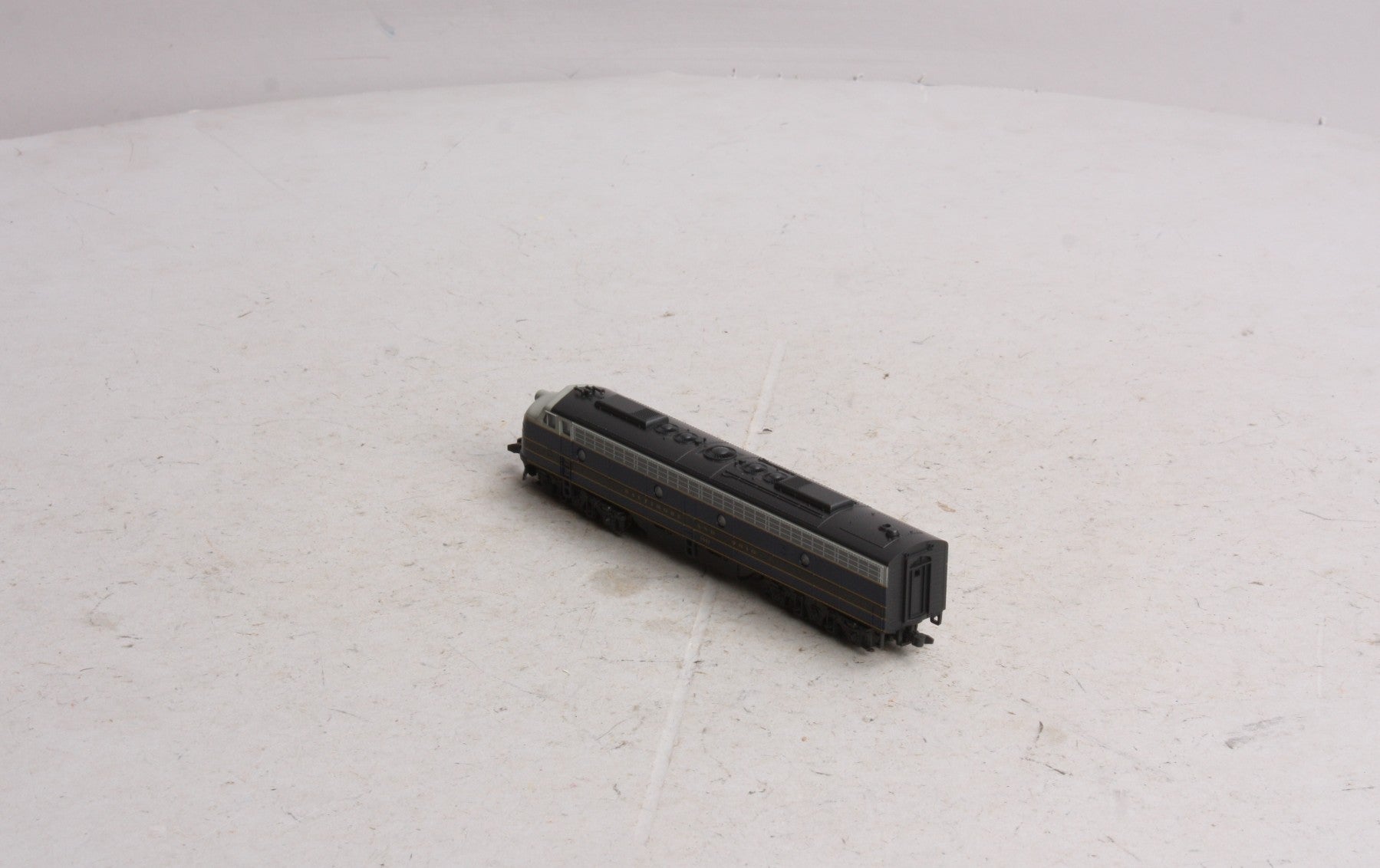 Kato 176-274 N Scale Baltimore & Ohio EMD E8/9A Diesel Engine #1441 LN/Box