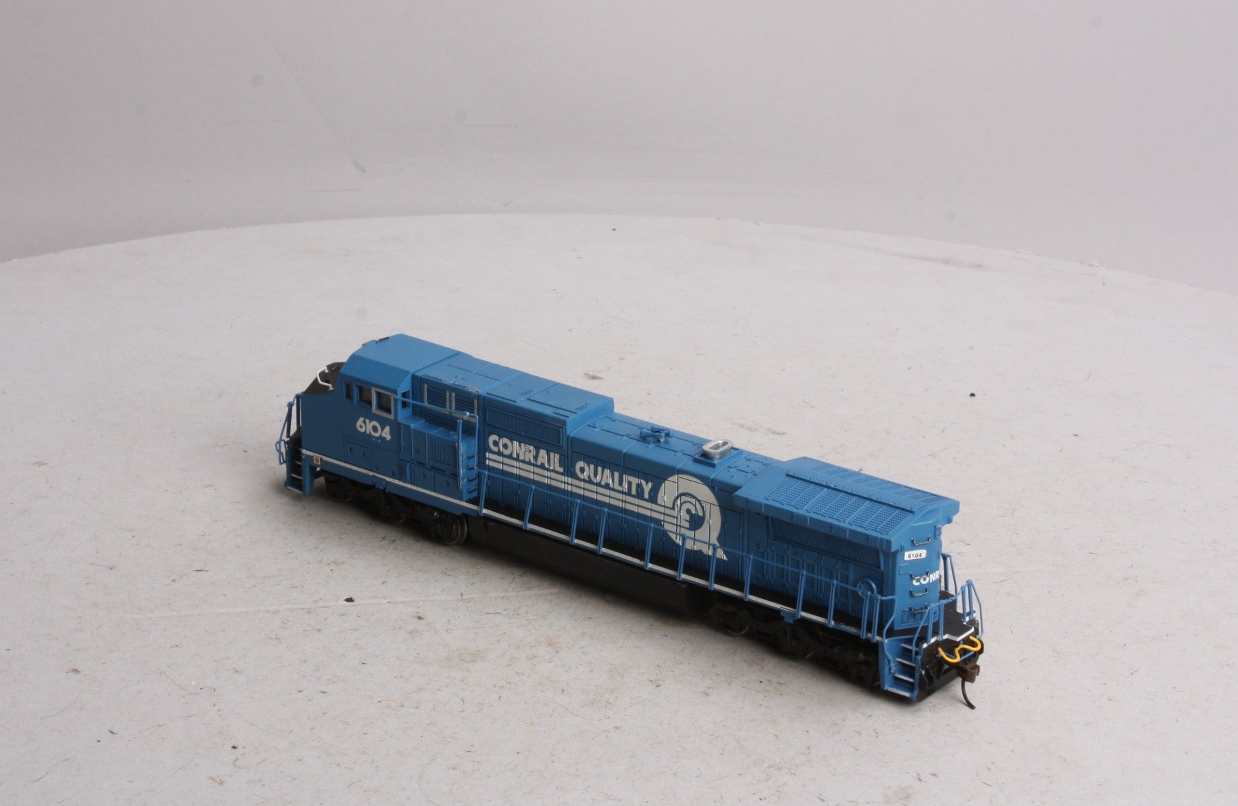 Bachmann 86018 HO Conrail Quality GE DASH 8-40CW Diesel Locomotive #6104 LN/Box