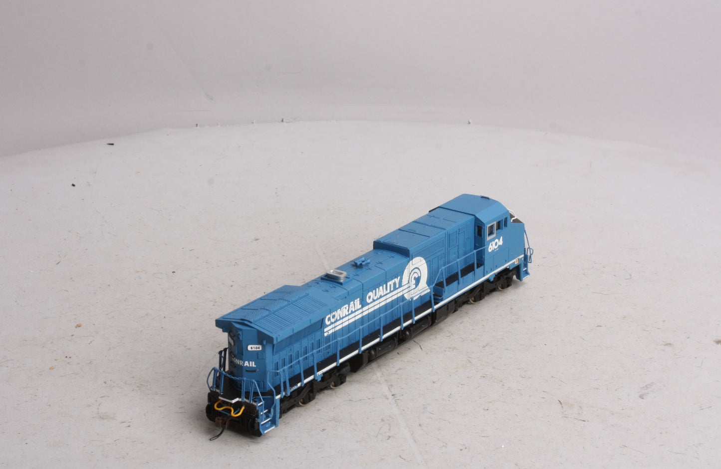 Bachmann 86018 HO Conrail Quality GE DASH 8-40CW Diesel Locomotive #6104 LN/Box