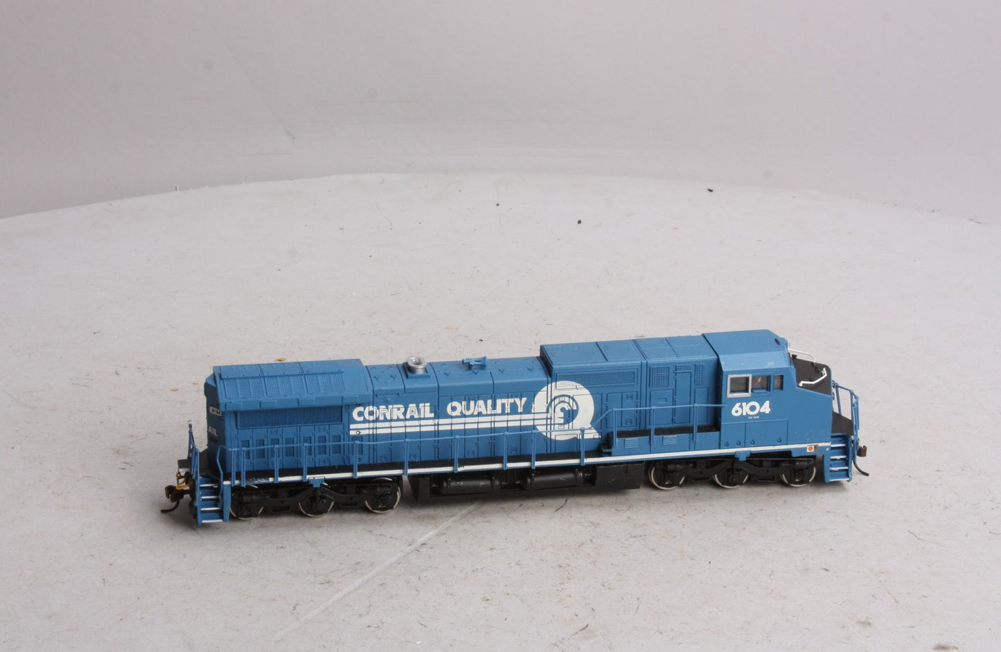 Bachmann 86018 HO Conrail Quality GE DASH 8-40CW Diesel Locomotive #6104 LN/Box