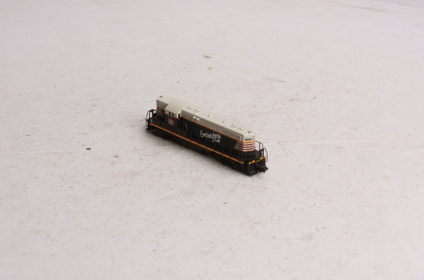 Atlas 48207 N Burlington Route GP-7 Ph II Diesel Locomotive #267 LN/Box
