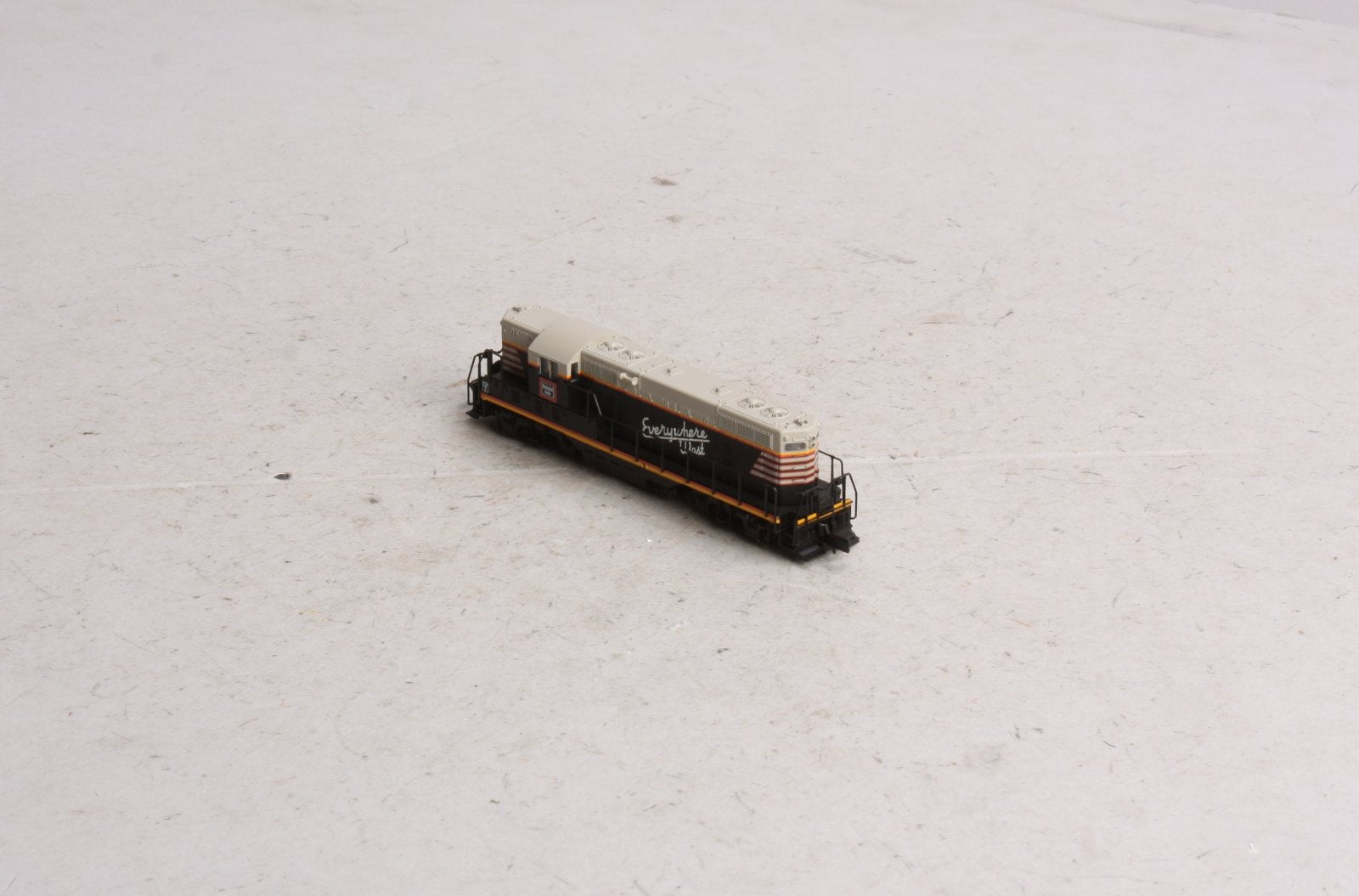 Atlas 48207 N Burlington Route GP-7 Ph II Diesel Locomotive #267 LN/Box