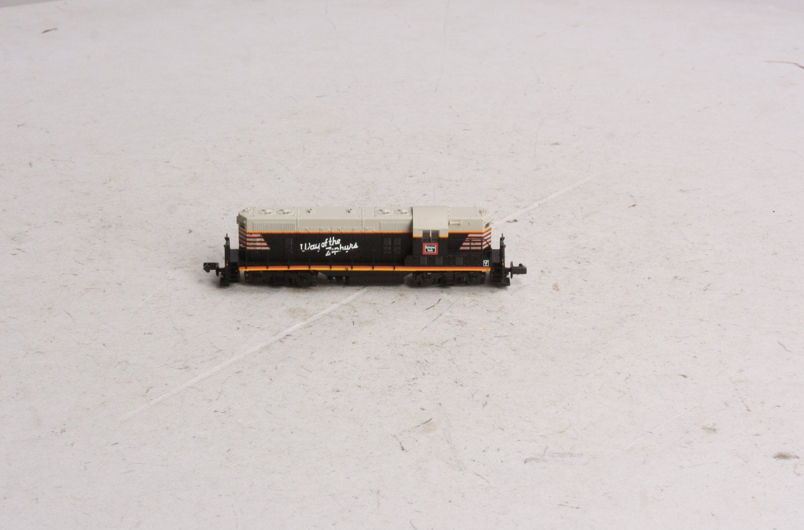Atlas 48207 N Burlington Route GP-7 Ph II Diesel Locomotive #267 LN/Box