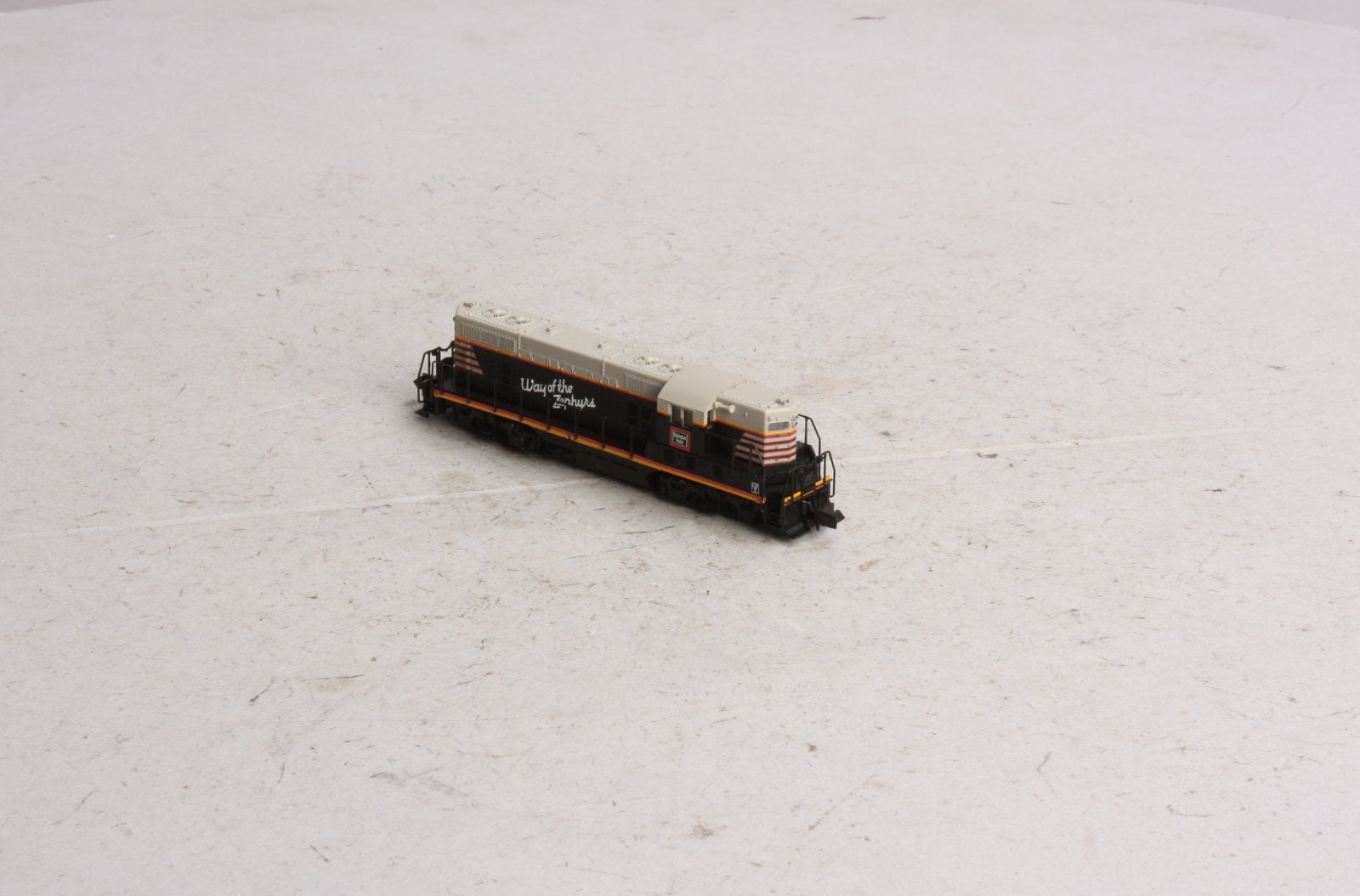 Atlas 48207 N Burlington Route GP-7 Ph II Diesel Locomotive #267 LN/Box