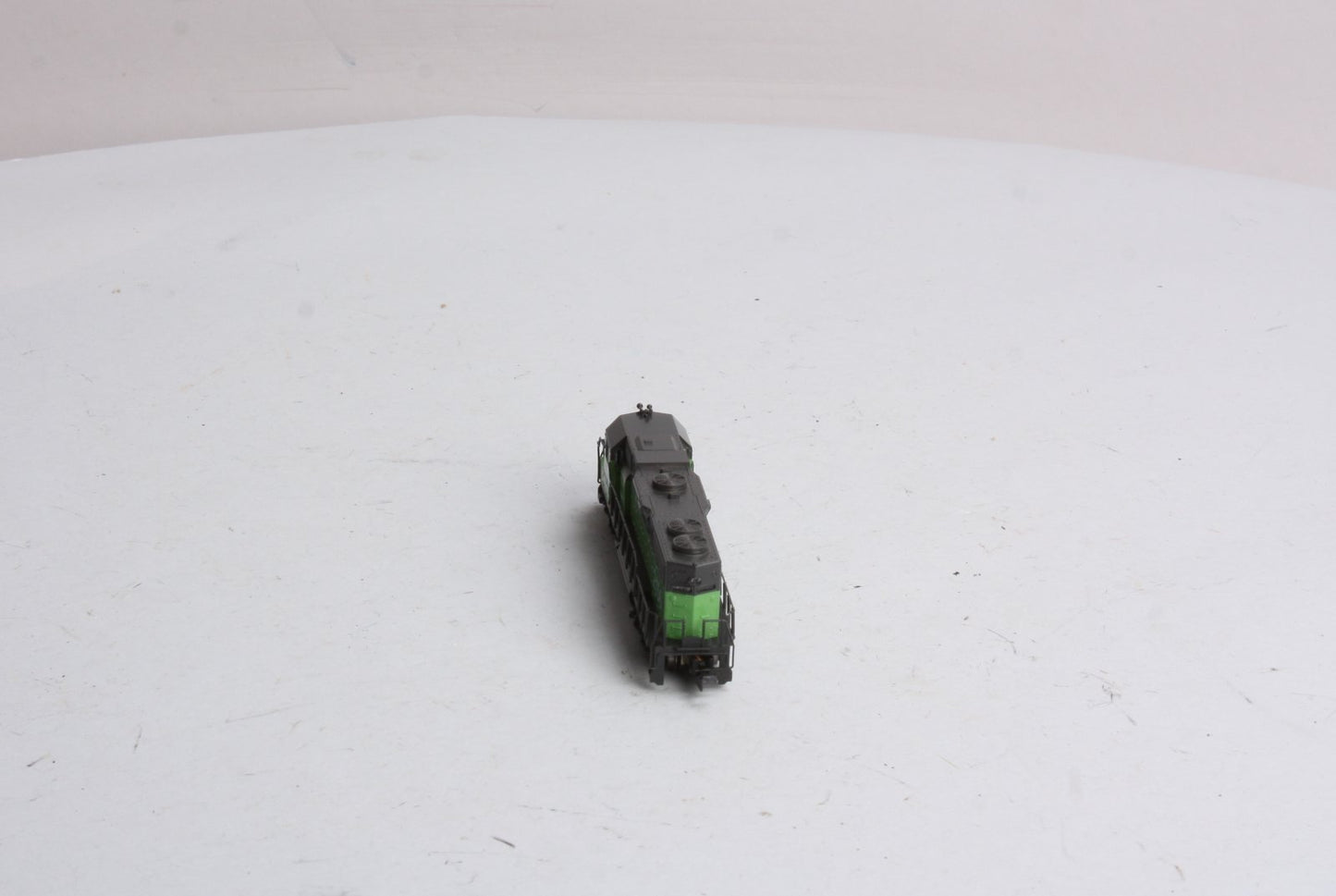 Kato 176-011 N Scale Burlington Northern GP38 Diesel Locomotive #2150 LN/Box