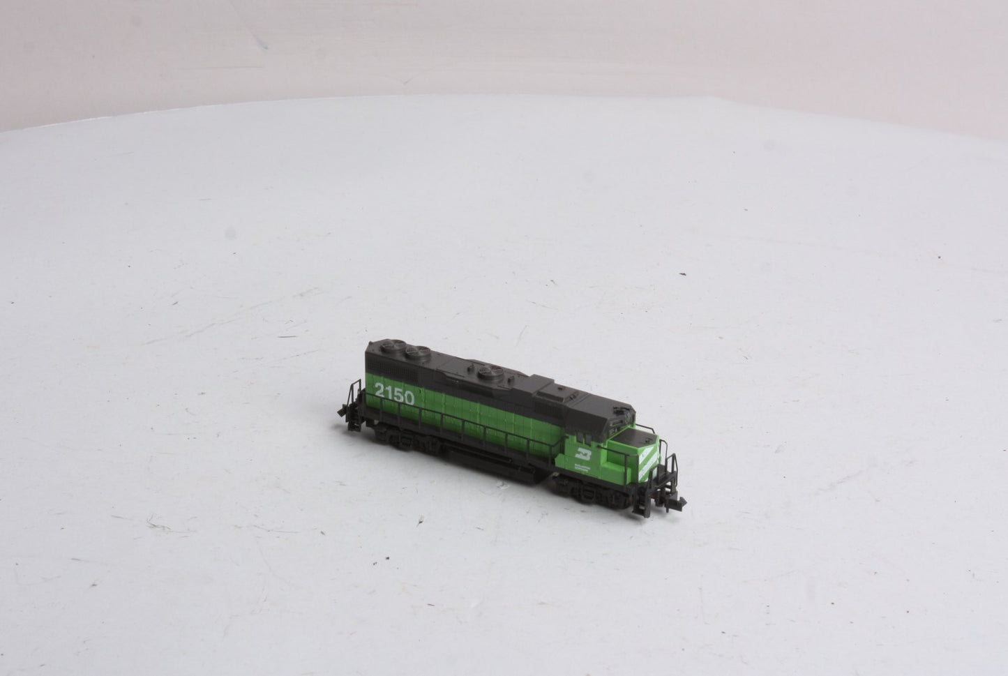 Kato 176-011 N Scale Burlington Northern GP38 Diesel Locomotive #2150 LN/Box