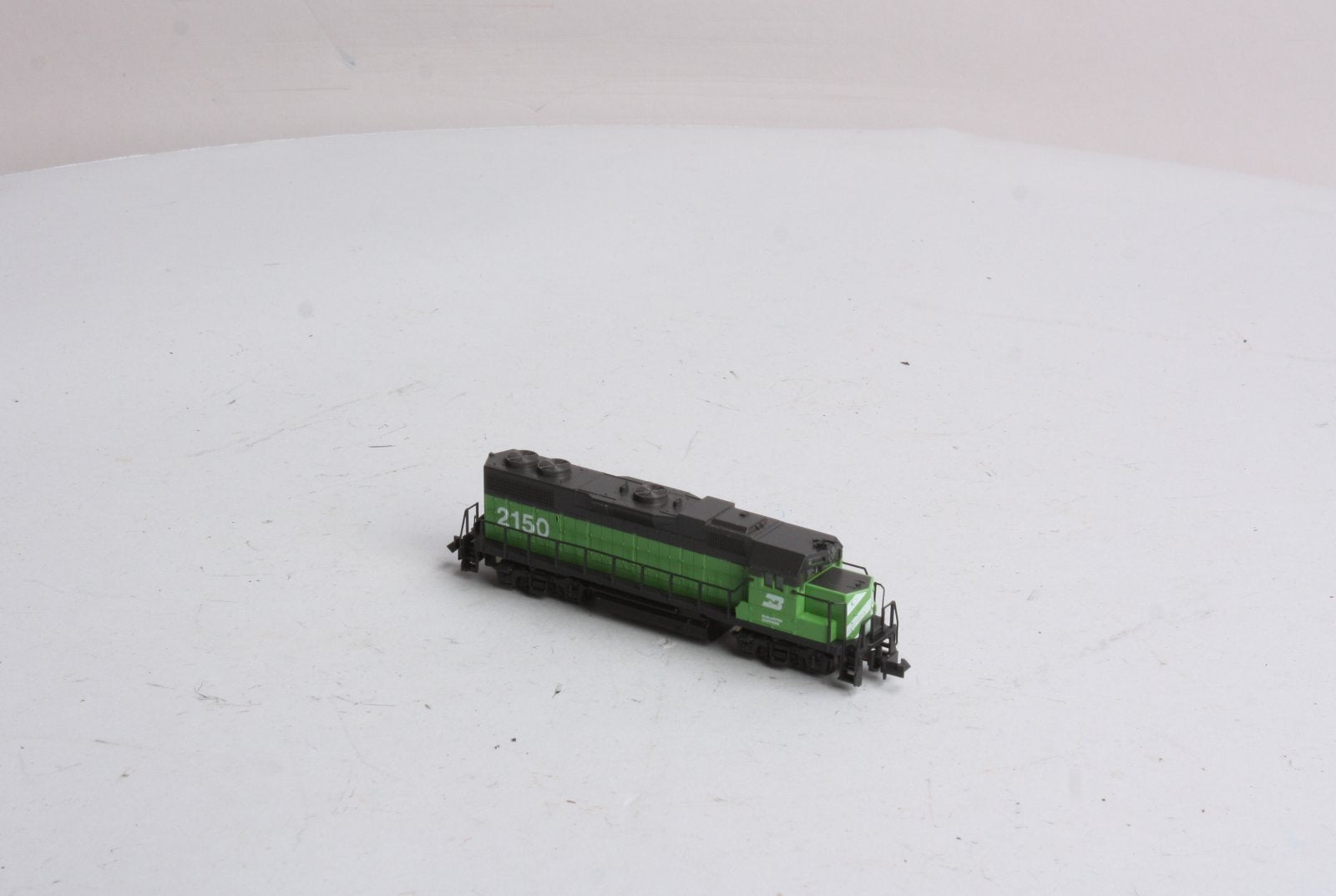 Kato 176-011 N Scale Burlington Northern GP38 Diesel Locomotive #2150 LN/Box