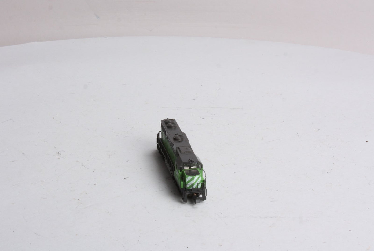Kato 176-011 N Scale Burlington Northern GP38 Diesel Locomotive #2150 LN/Box