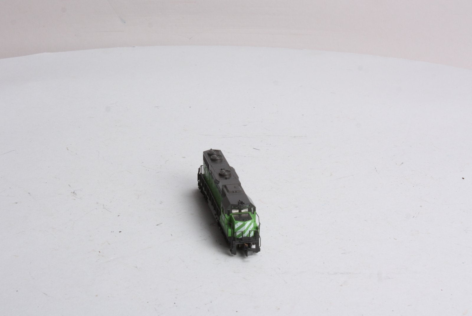 Kato 176-011 N Scale Burlington Northern GP38 Diesel Locomotive #2150 LN/Box