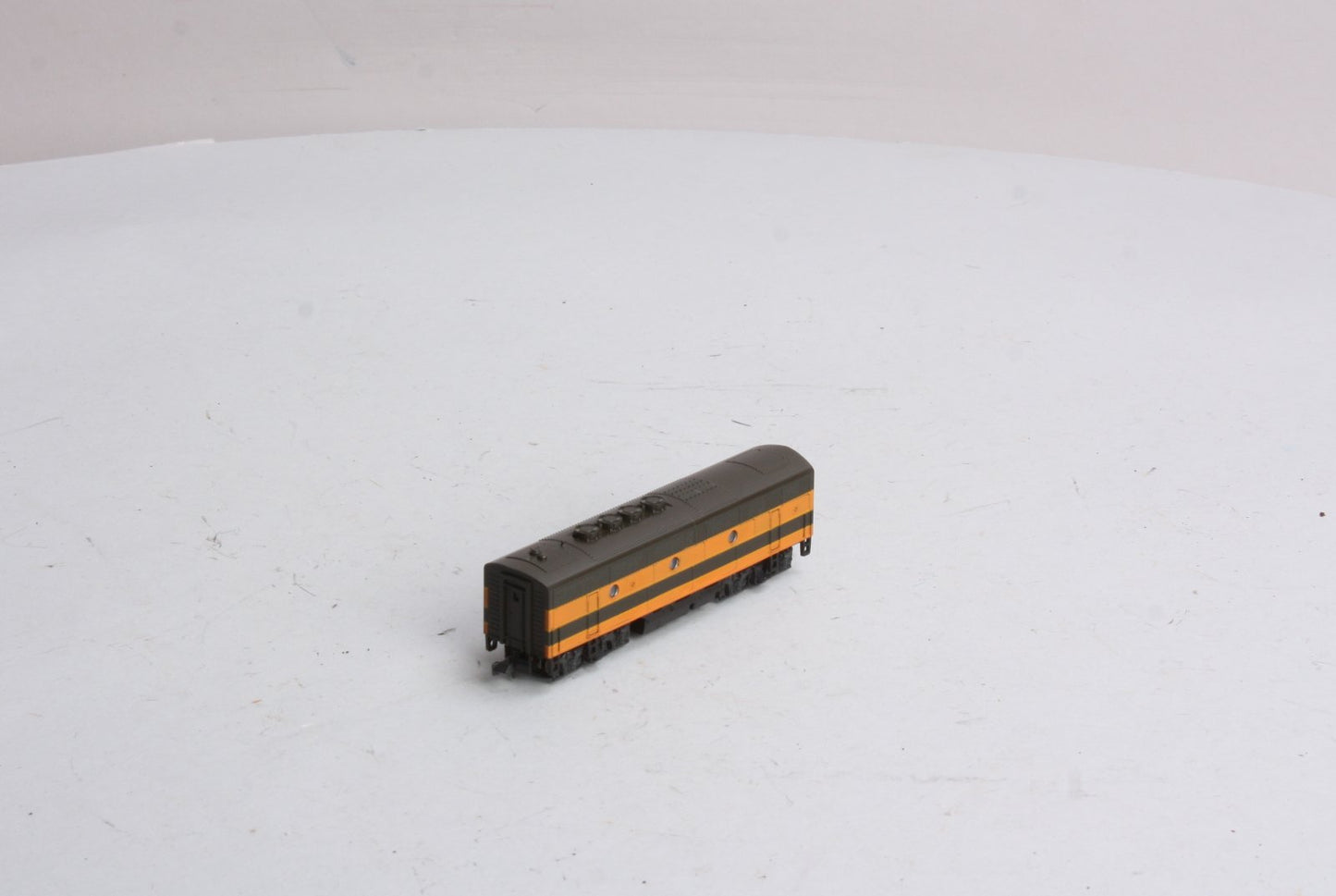 Kato 176-191 N Scale Great Northern F3B Powered Diesel Phase II LN/Box