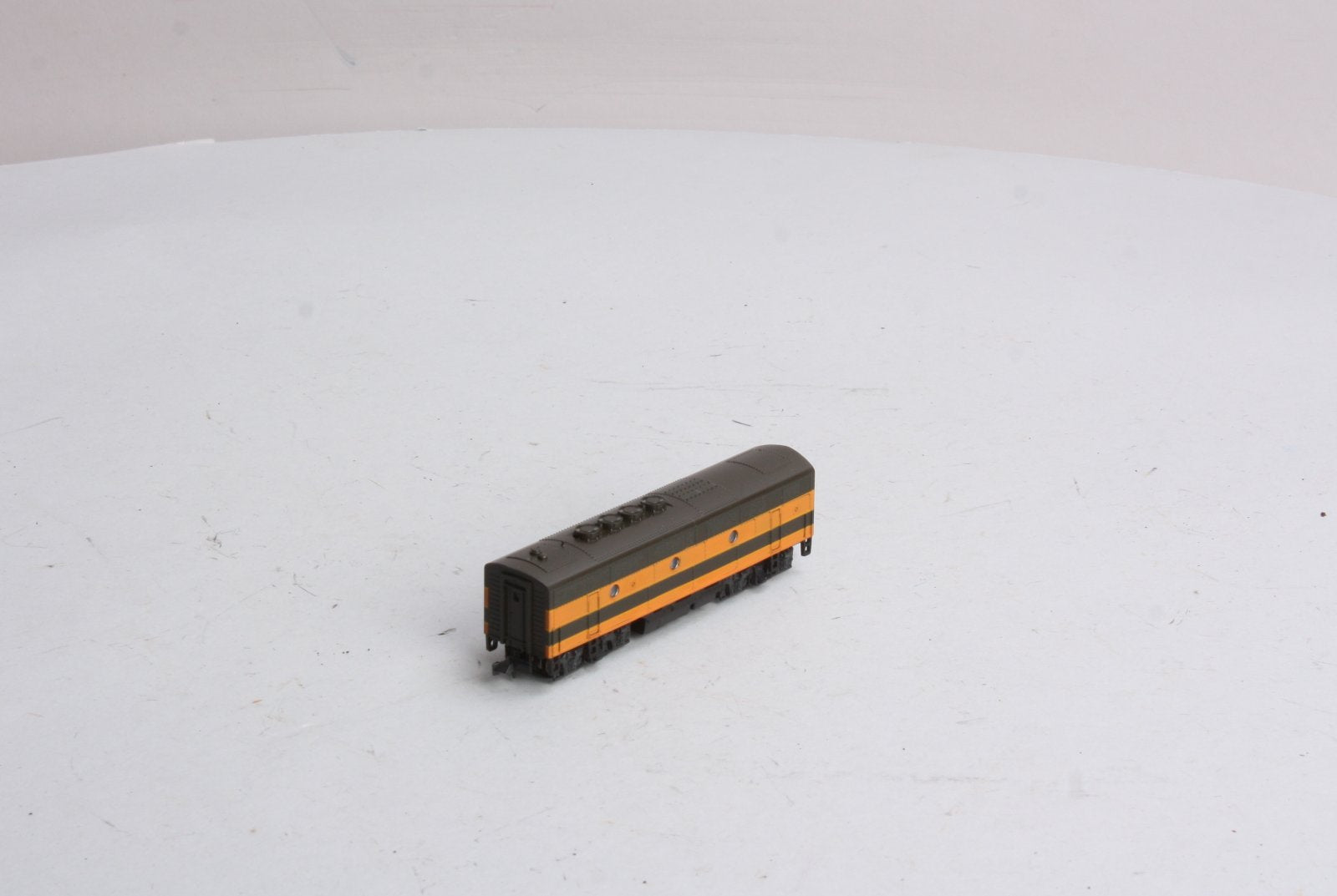 Kato 176-191 N Scale Great Northern F3B Powered Diesel Phase II LN/Box