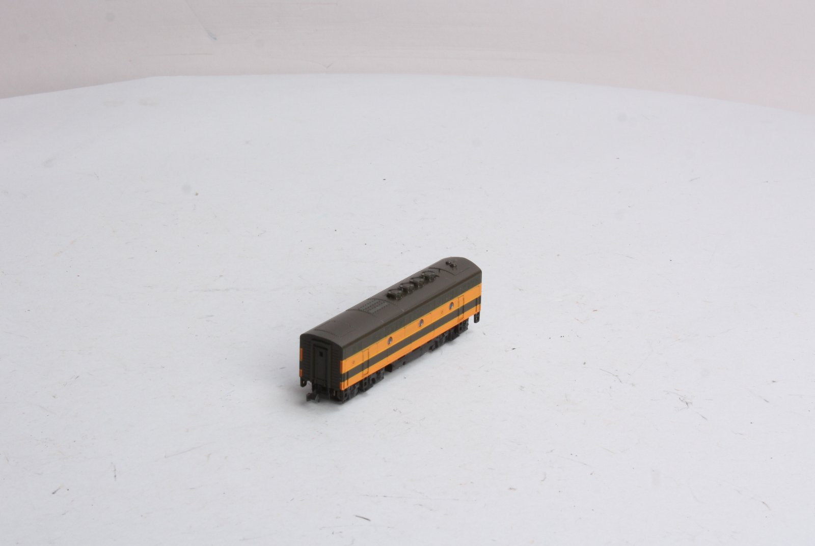 Kato 176-191 N Scale Great Northern F3B Powered Diesel Phase II LN/Box