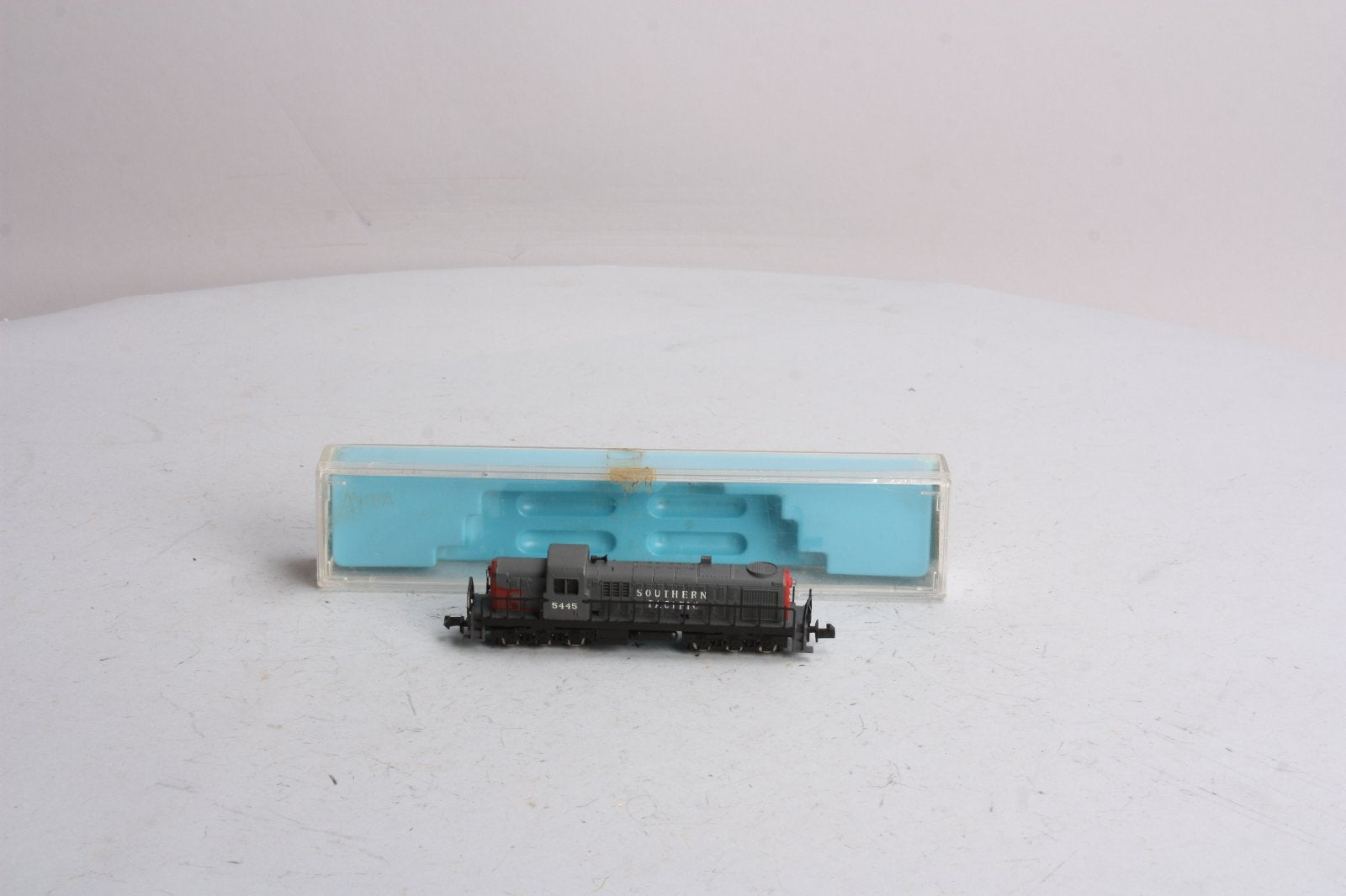 Atlas 2155 N Scale Southern Pacific RSC-2 Diesel Locomotive #5445 EX/Box